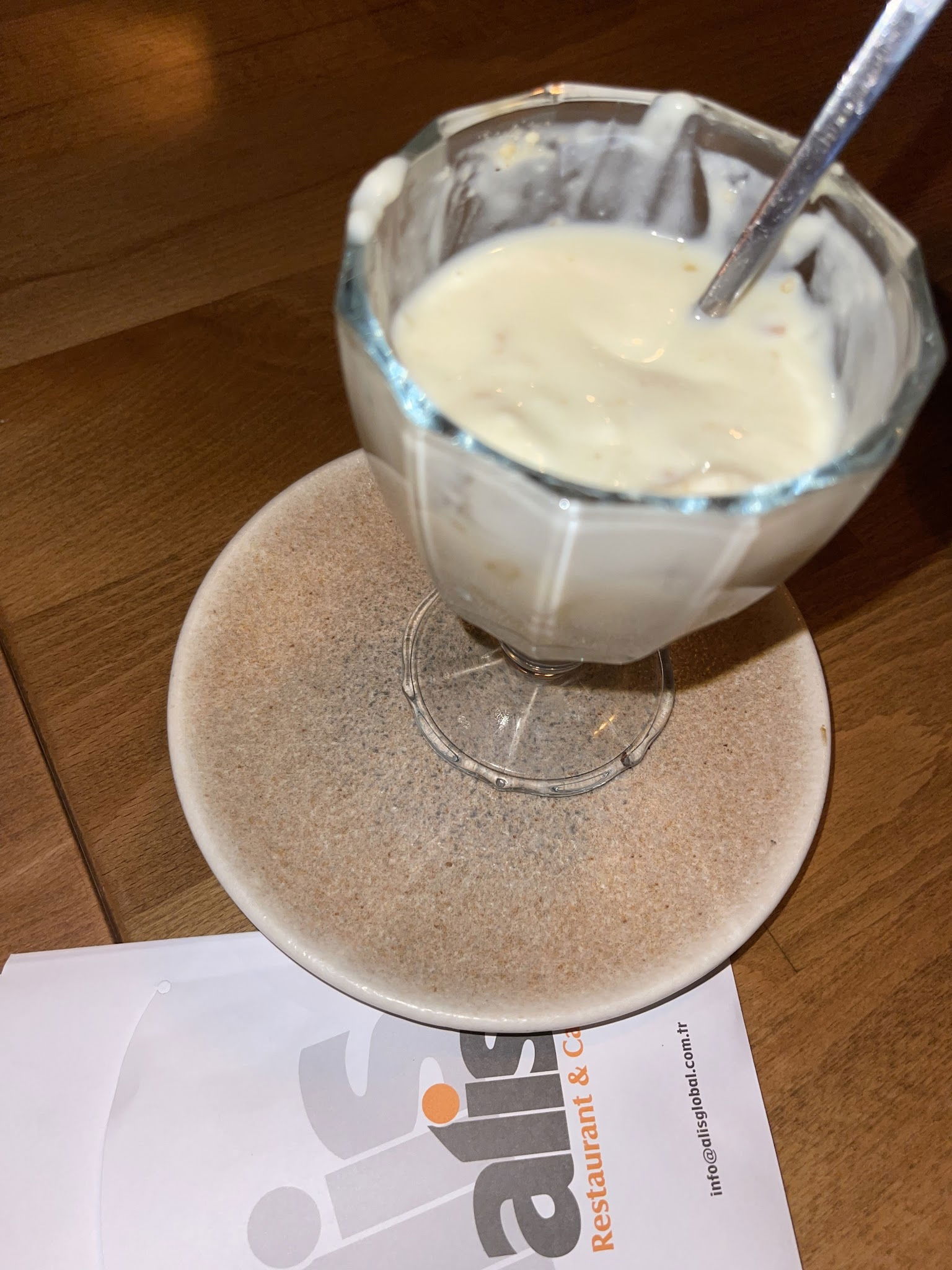 Ali̇s Restaurant Cafe