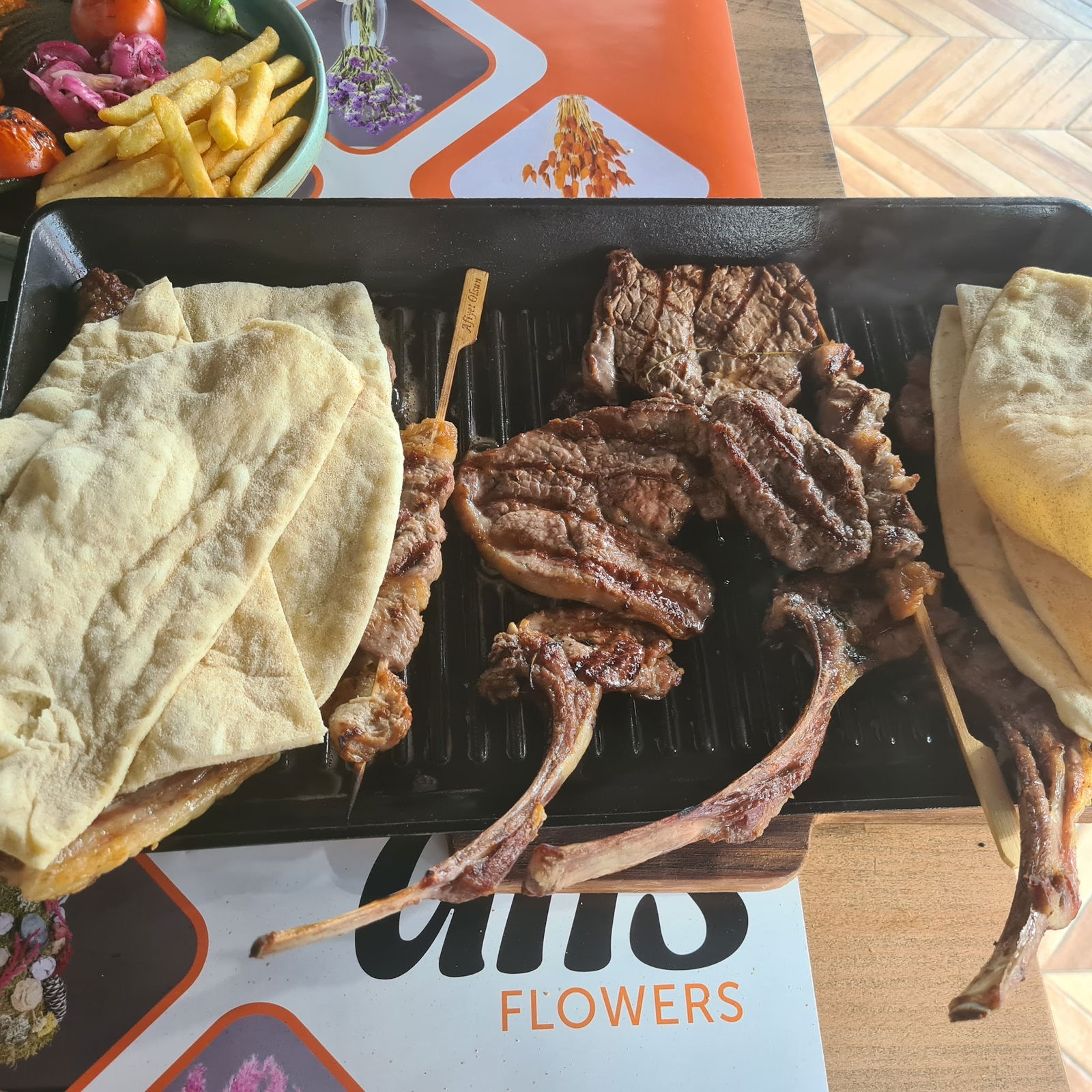 Ali̇s Restaurant Cafe