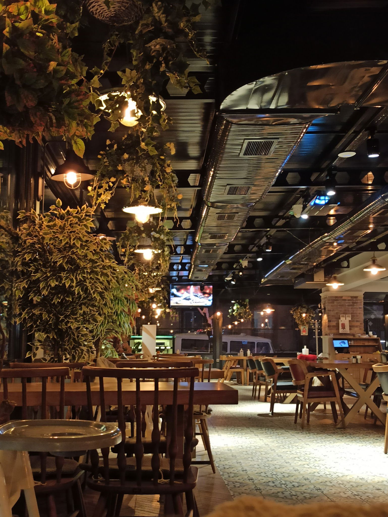 Ali̇s Restaurant Cafe