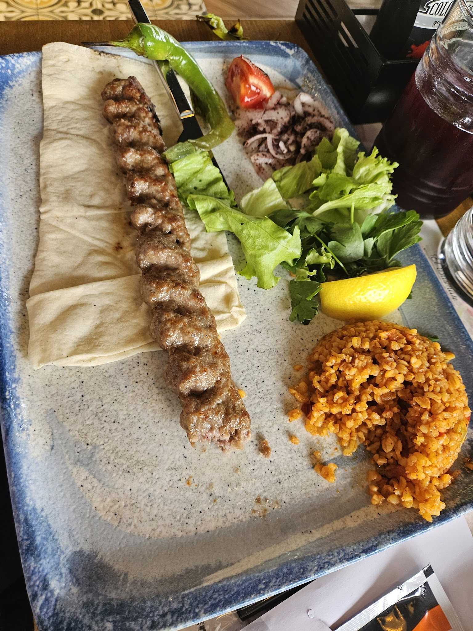 Ali̇s Restaurant Cafe