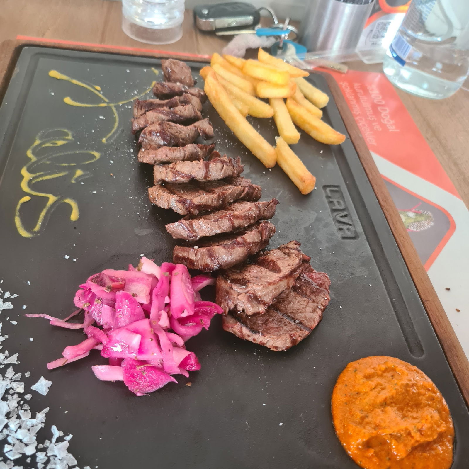 Ali̇s Restaurant Cafe