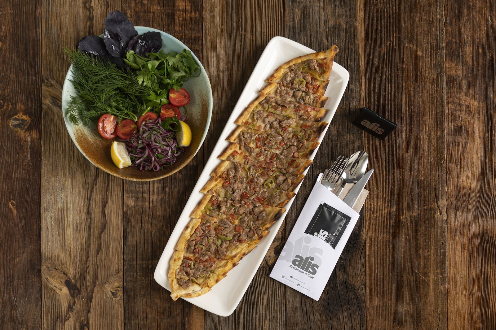 Ali̇s Restaurant Cafe