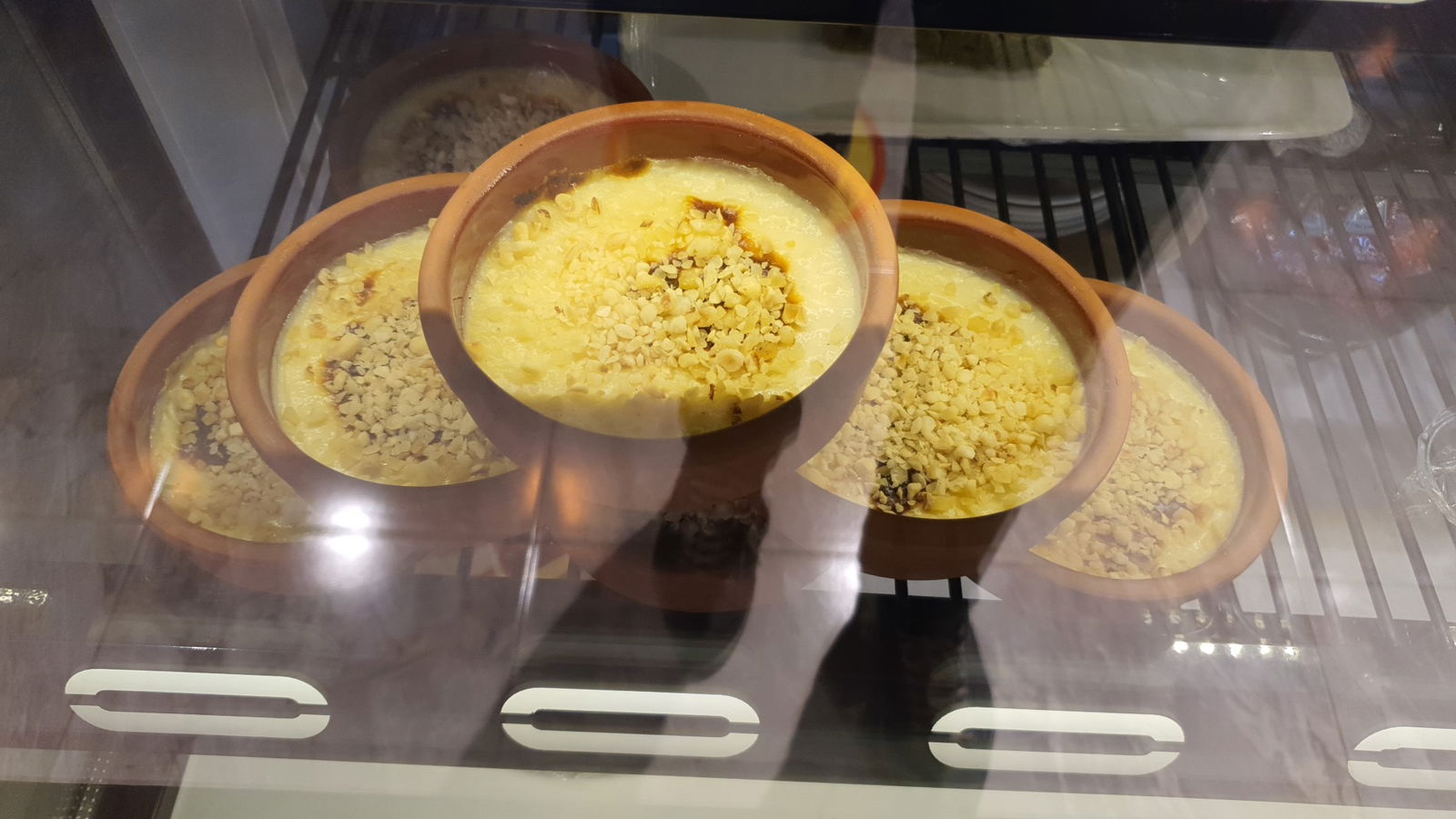 Ali̇s Restaurant Cafe