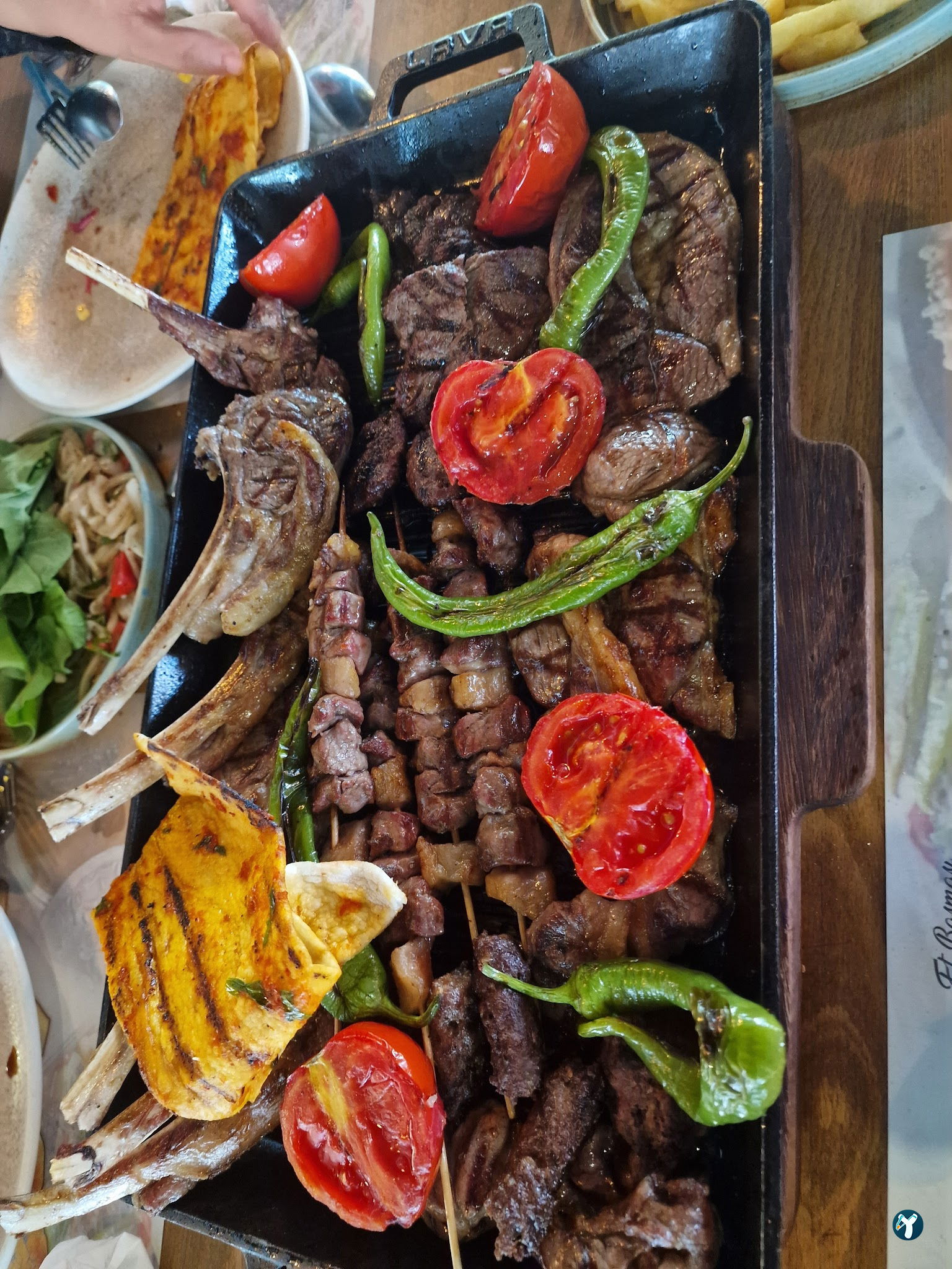 Ali̇s Restaurant Cafe
