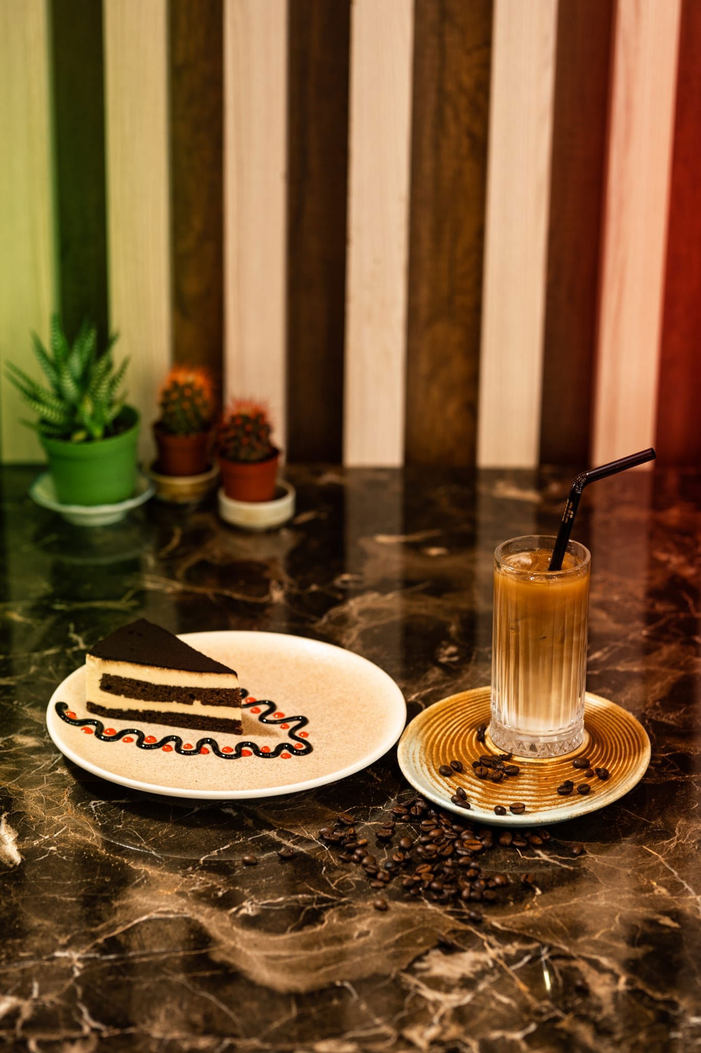 Ali̇s Restaurant Cafe