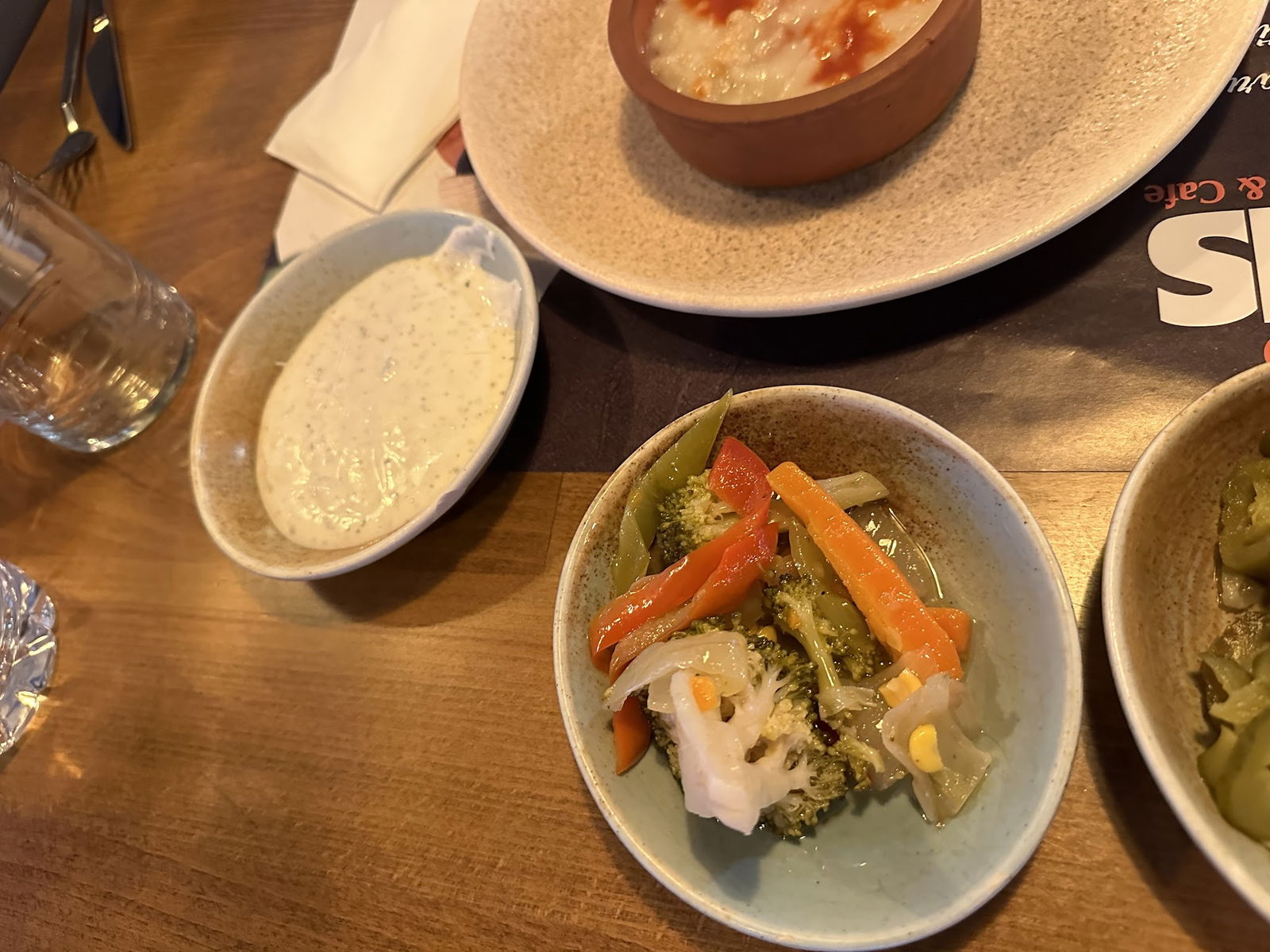 Ali̇s Restaurant Cafe