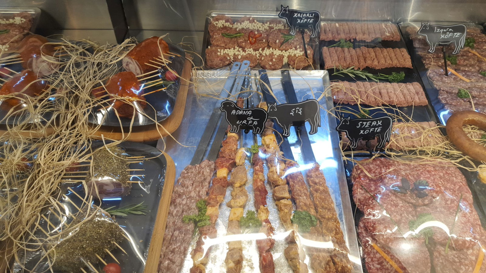 Ali̇s Restaurant Cafe