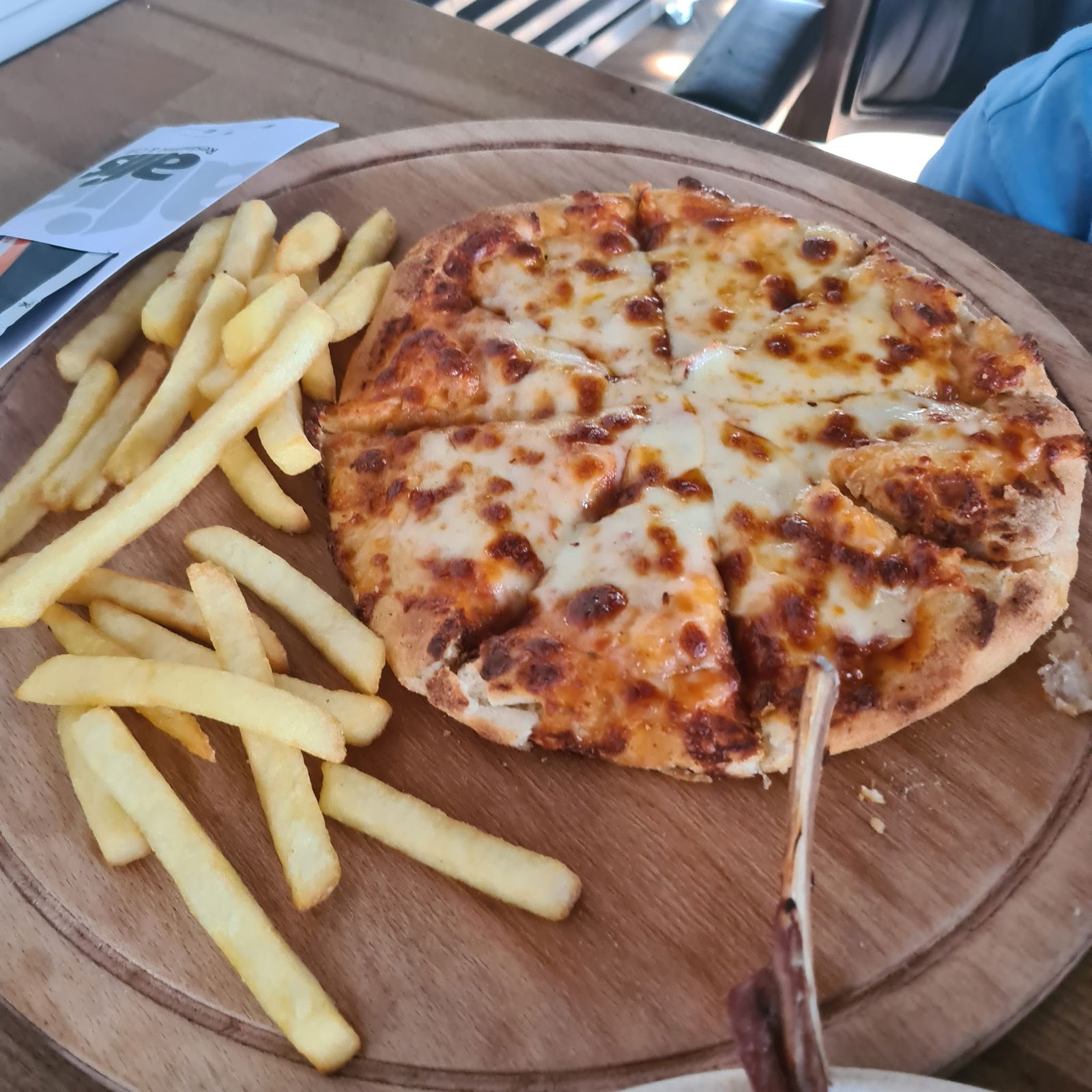 Ali̇s Restaurant Cafe