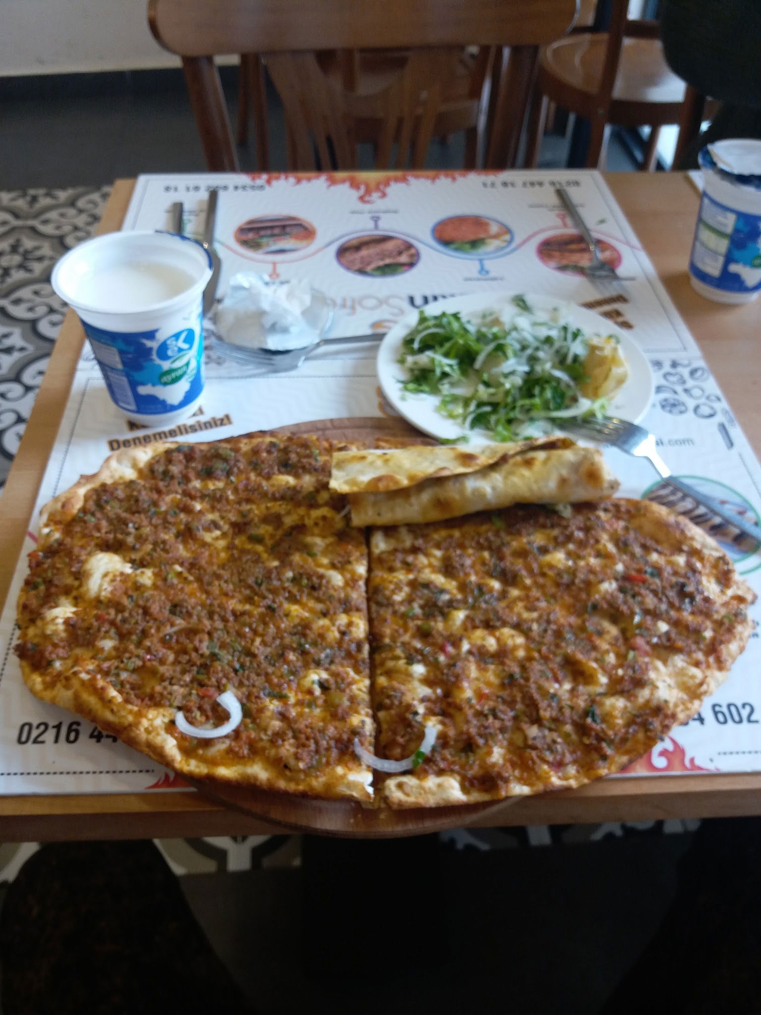Eki̇n Sofrasi Pi̇de Lahmacun Salonu