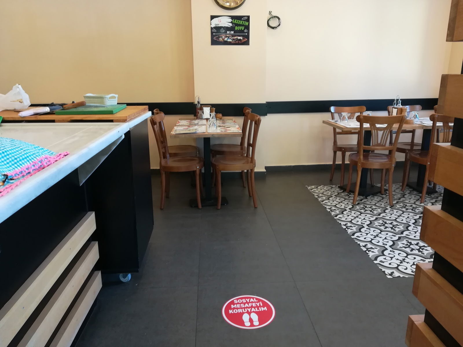 Eki̇n Sofrasi Pi̇de Lahmacun Salonu