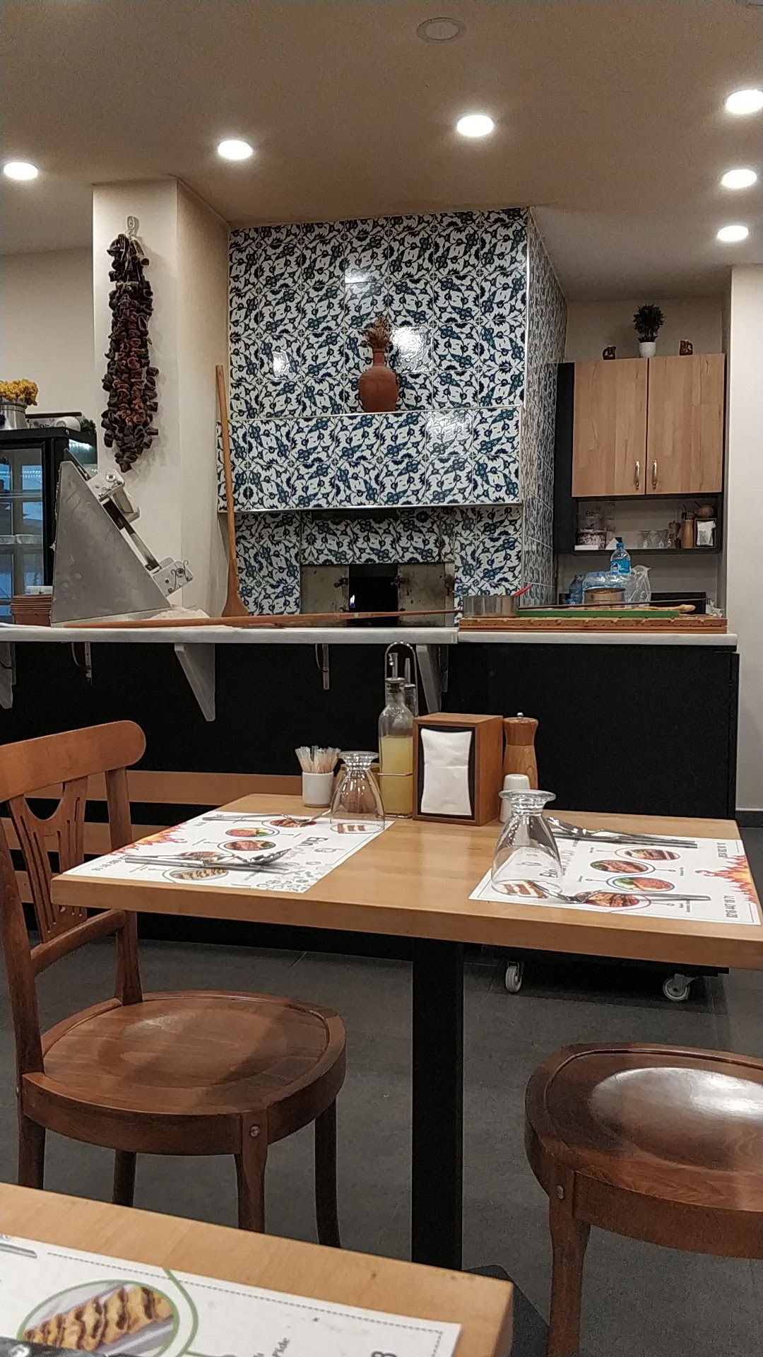 Eki̇n Sofrasi Pi̇de Lahmacun Salonu