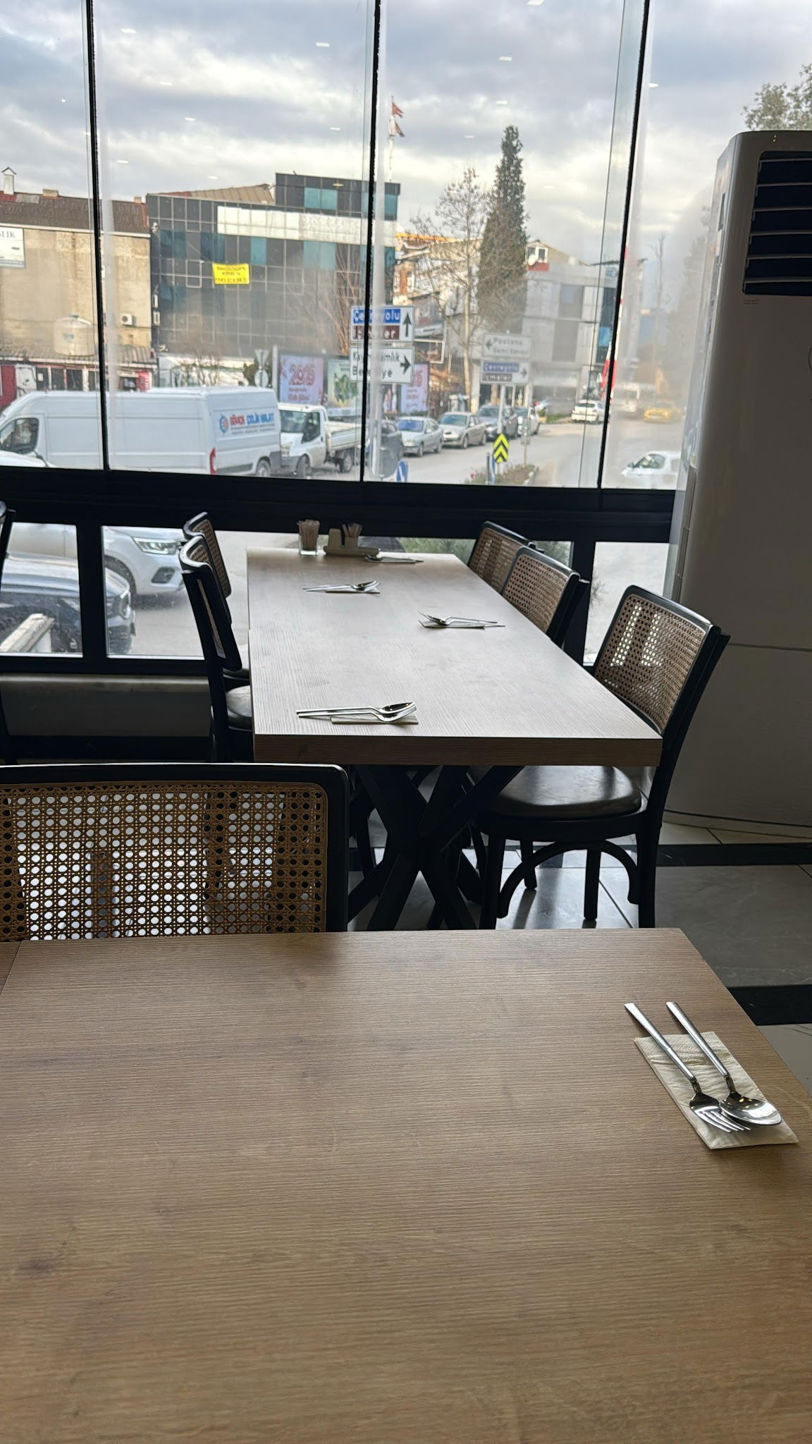 Eki̇n Sofrasi Pi̇de Lahmacun Salonu