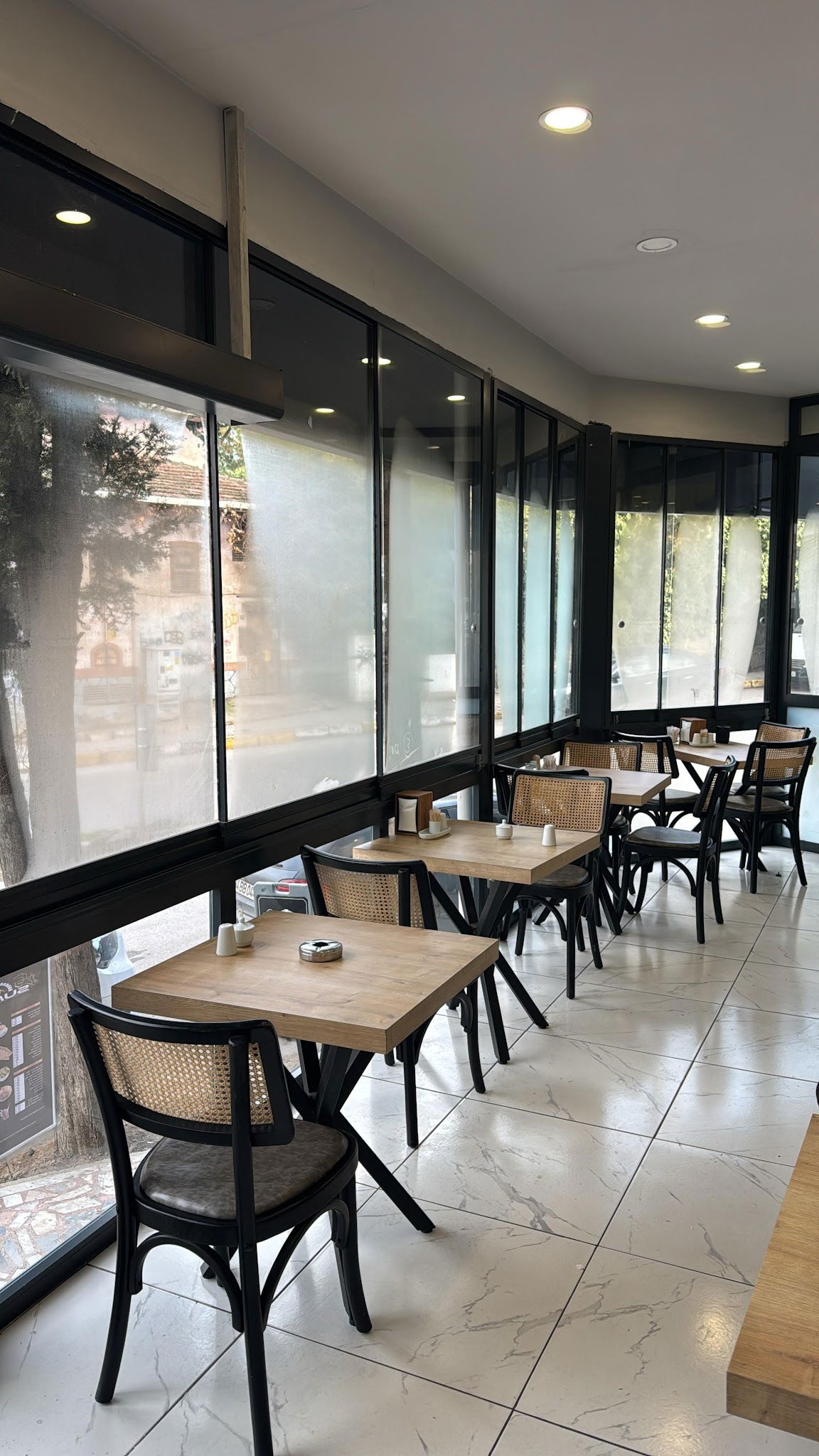 Eki̇n Sofrasi Pi̇de Lahmacun Salonu