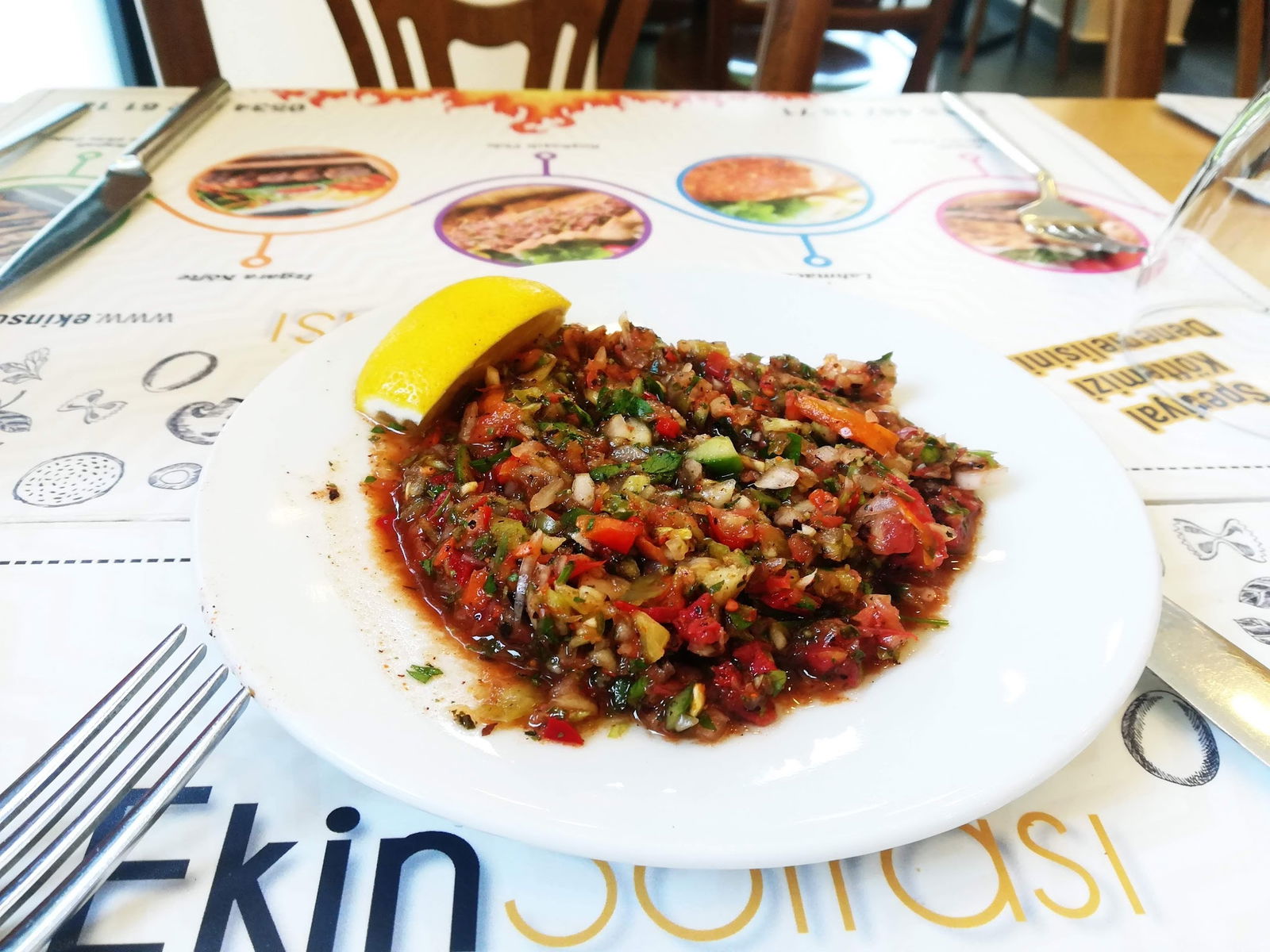 Eki̇n Sofrasi Pi̇de Lahmacun Salonu