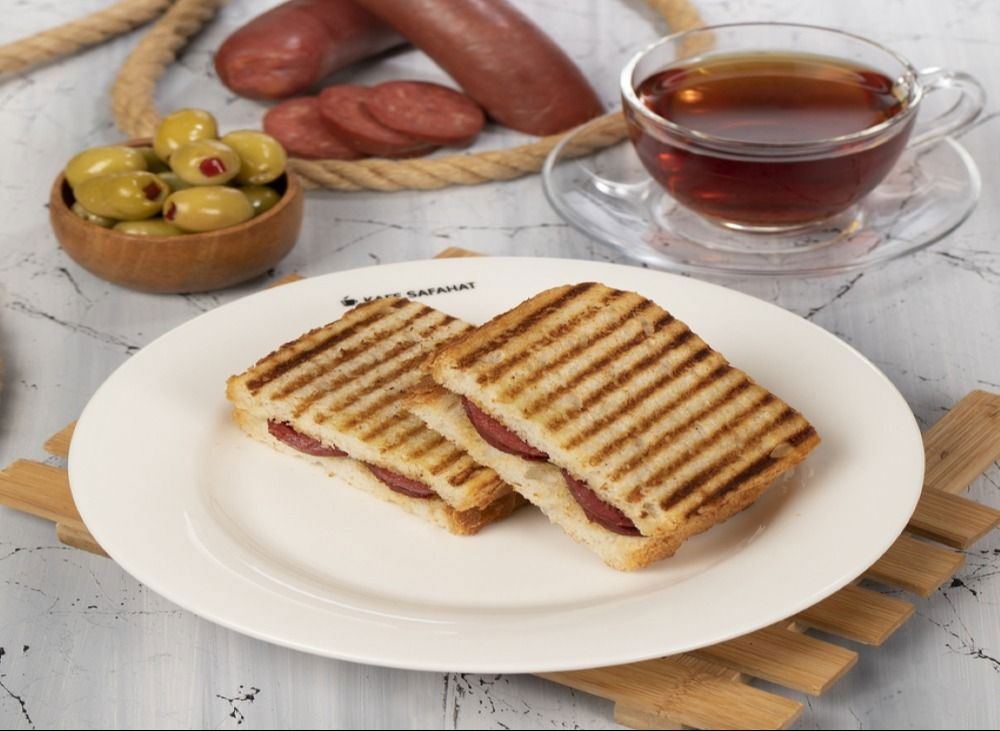 Sucuklu Tost