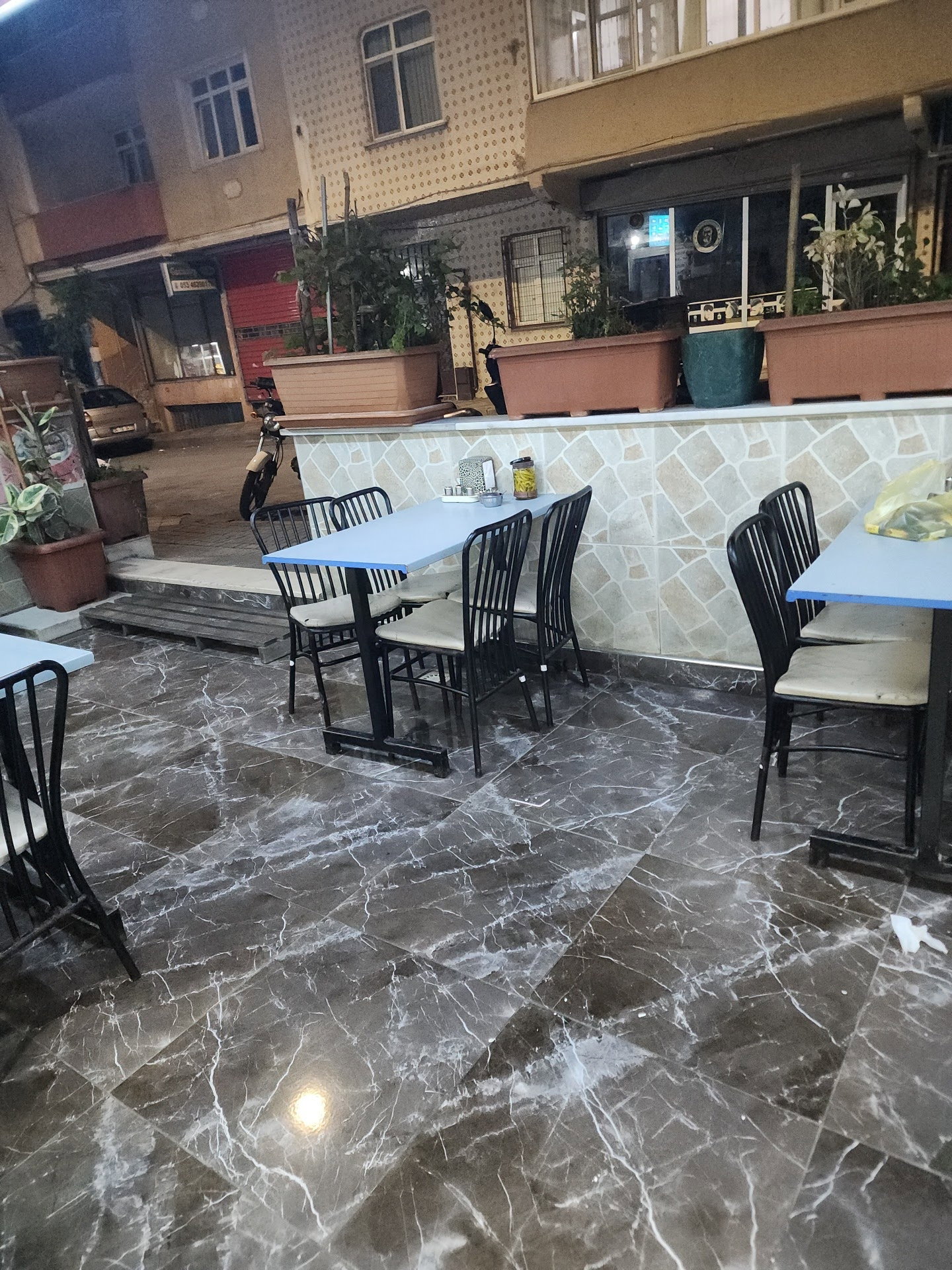 Gözde Döner Said Usta Kebap Dürüm Salonu