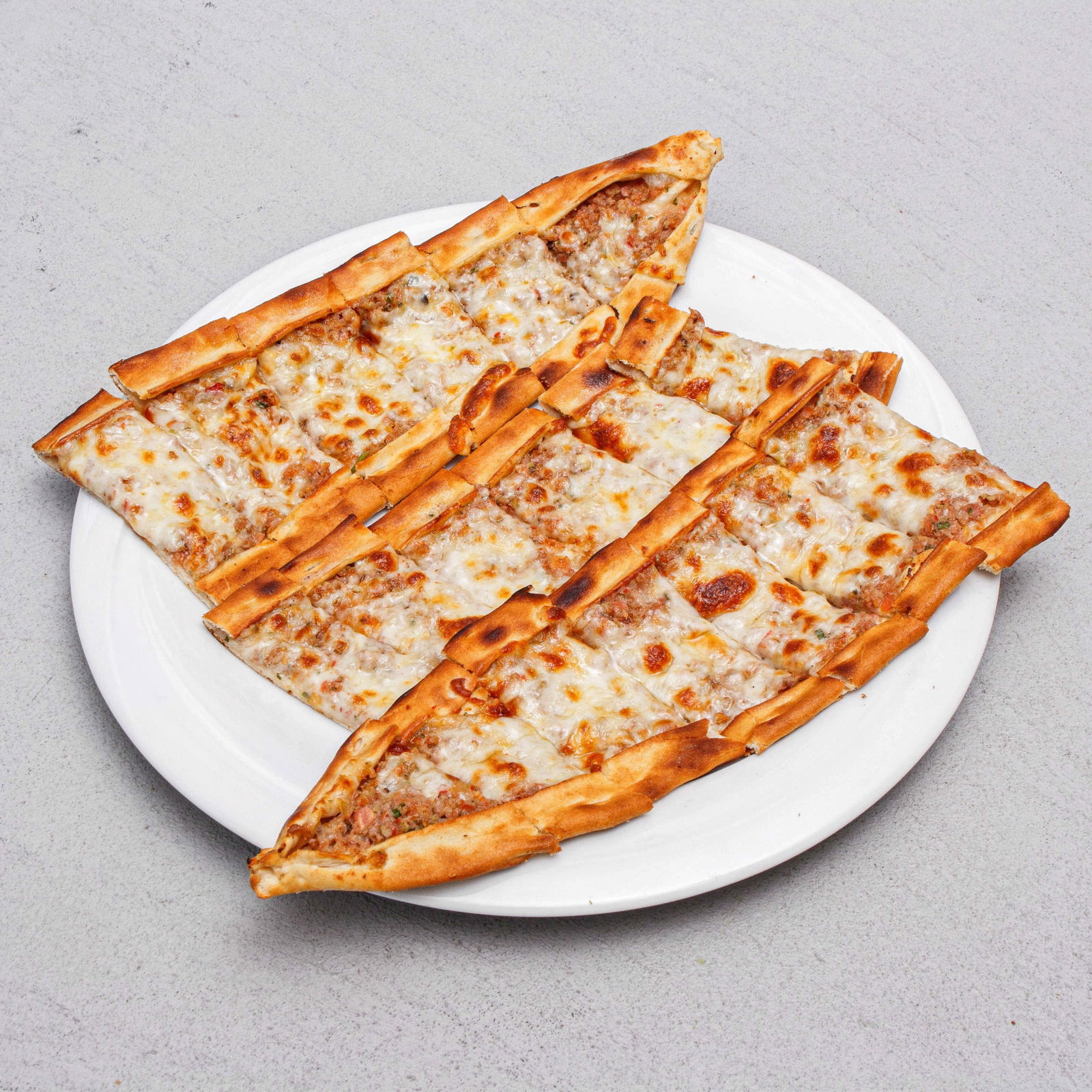 Kıymalı Kaşarlı Pide