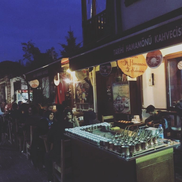 Tari̇hi̇ Hamamönü Kahveci̇si̇