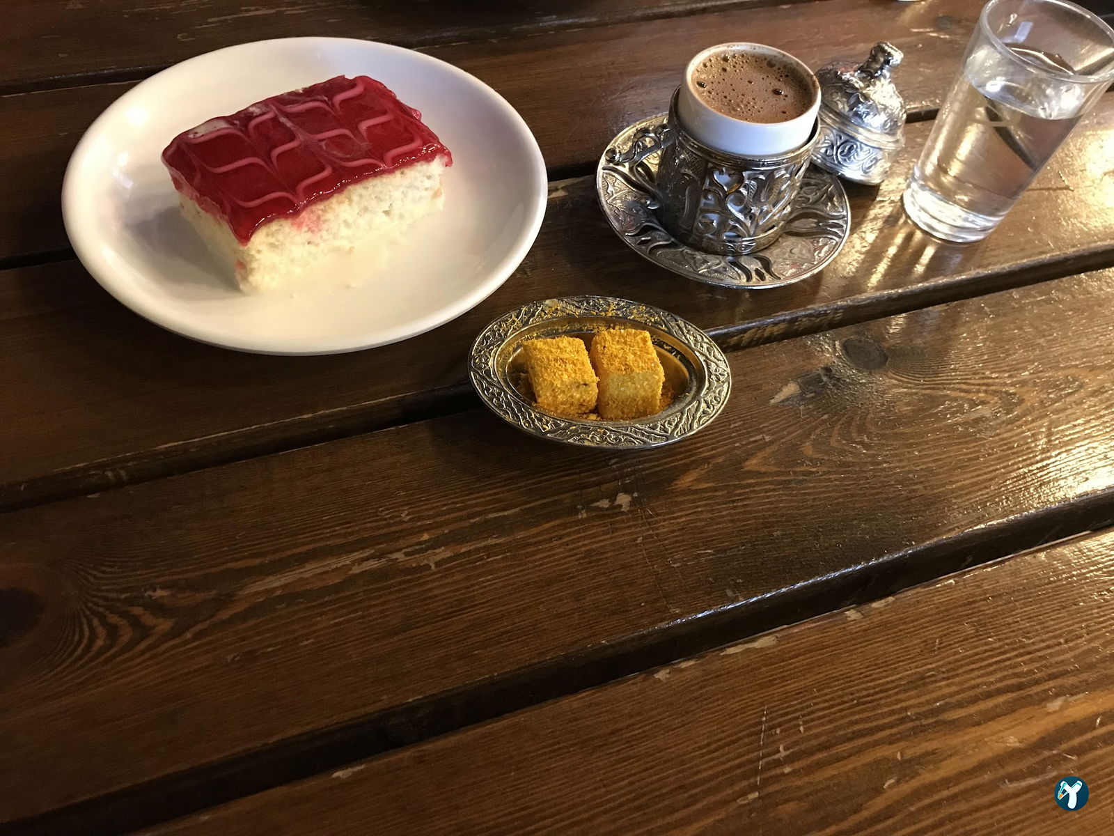 Tari̇hi̇ Hamamönü Kahveci̇si̇
