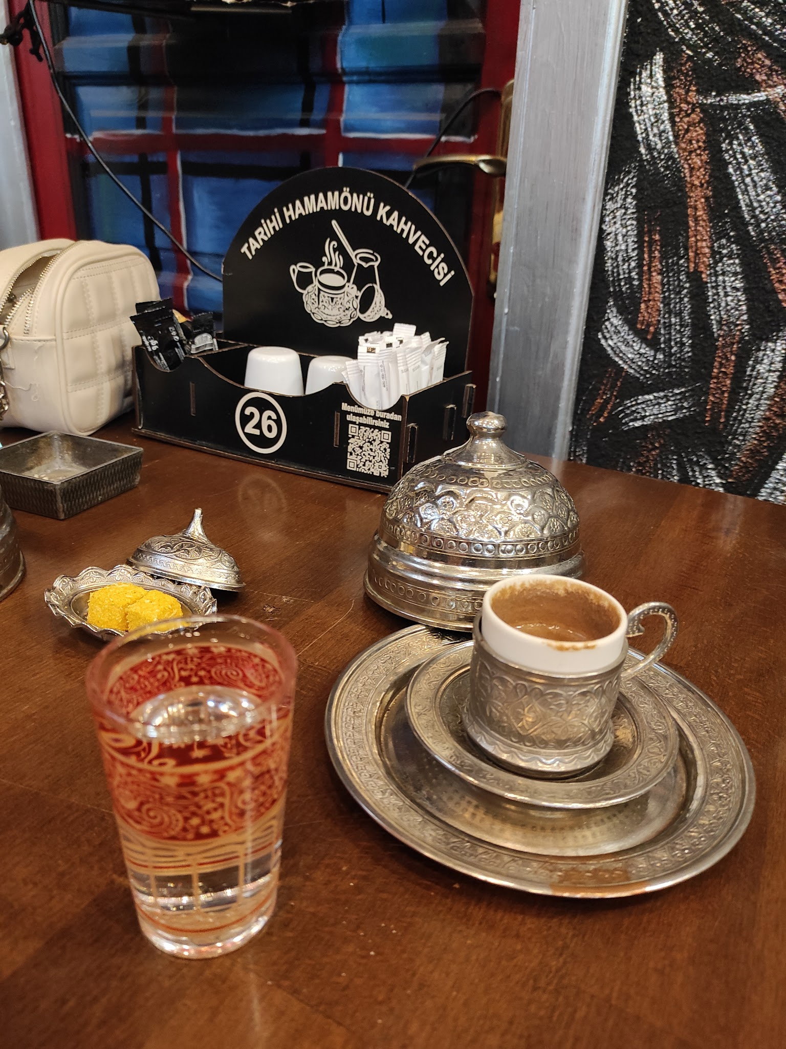 Tari̇hi̇ Hamamönü Kahveci̇si̇