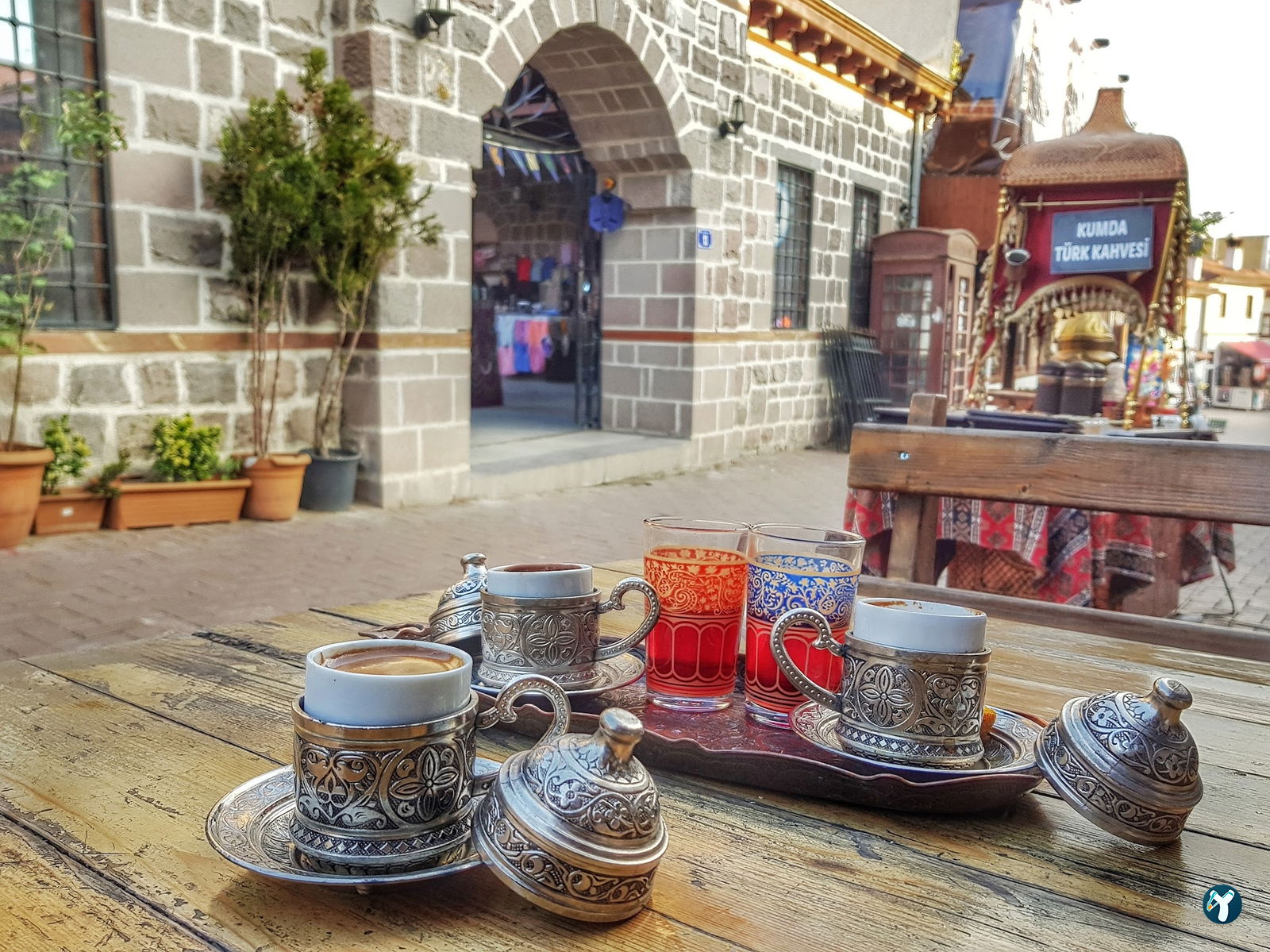Tari̇hi̇ Hamamönü Kahveci̇si̇
