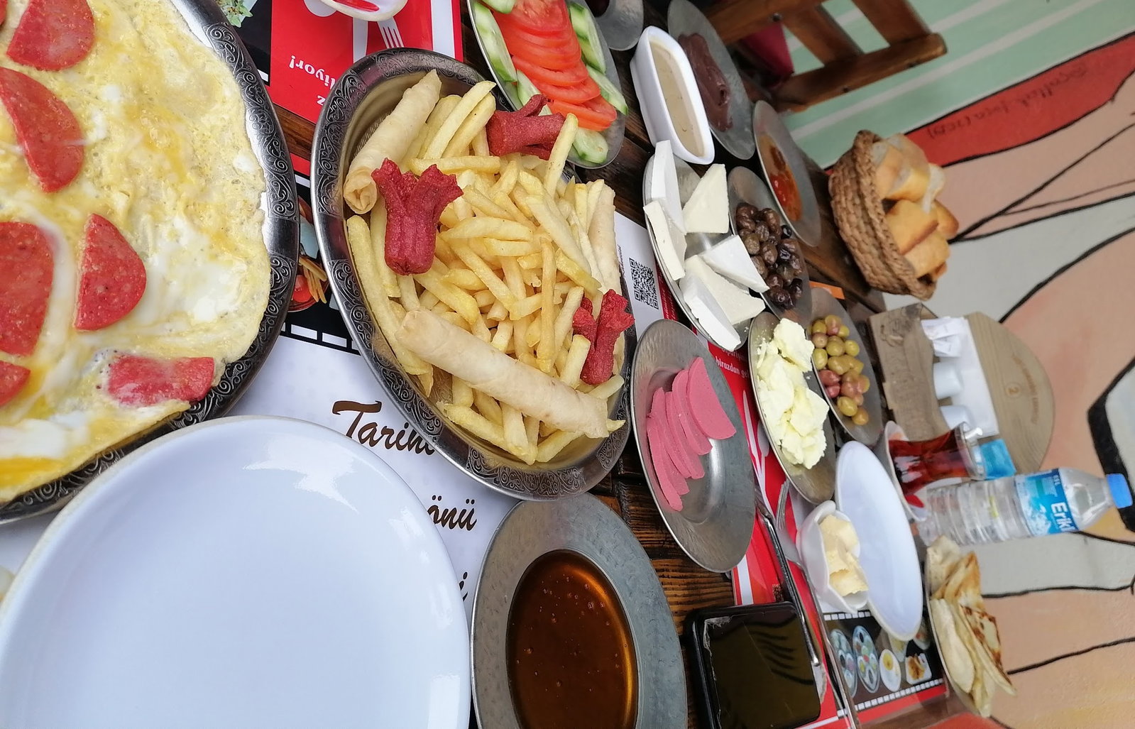 Tari̇hi̇ Hamamönü Kahveci̇si̇
