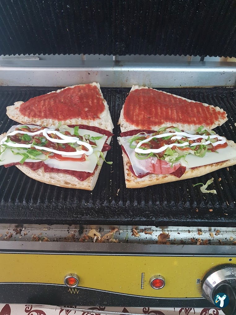 ADRES APERATİF Tost Ve Çay Evi