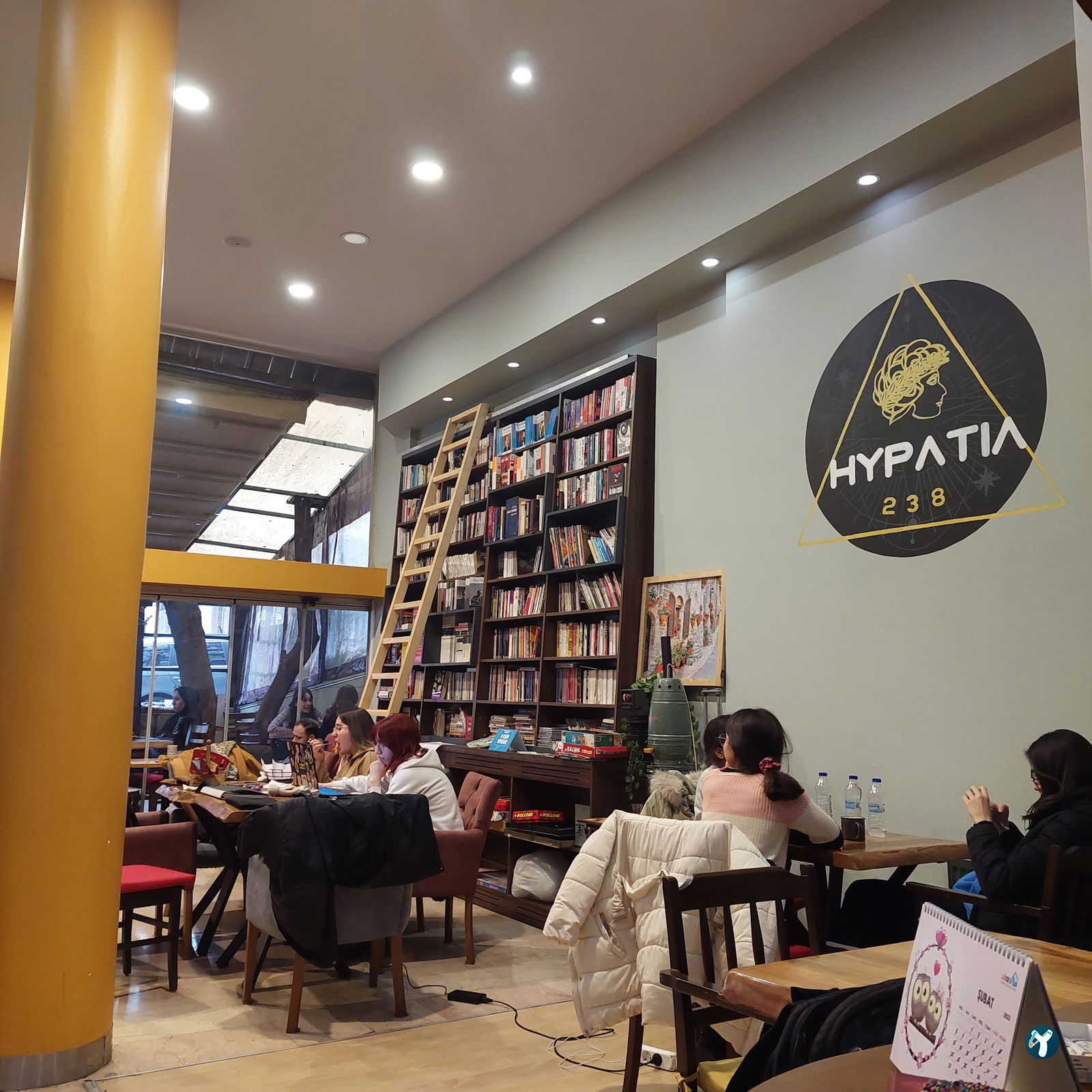 Hypatia Kütüphane Cafe
