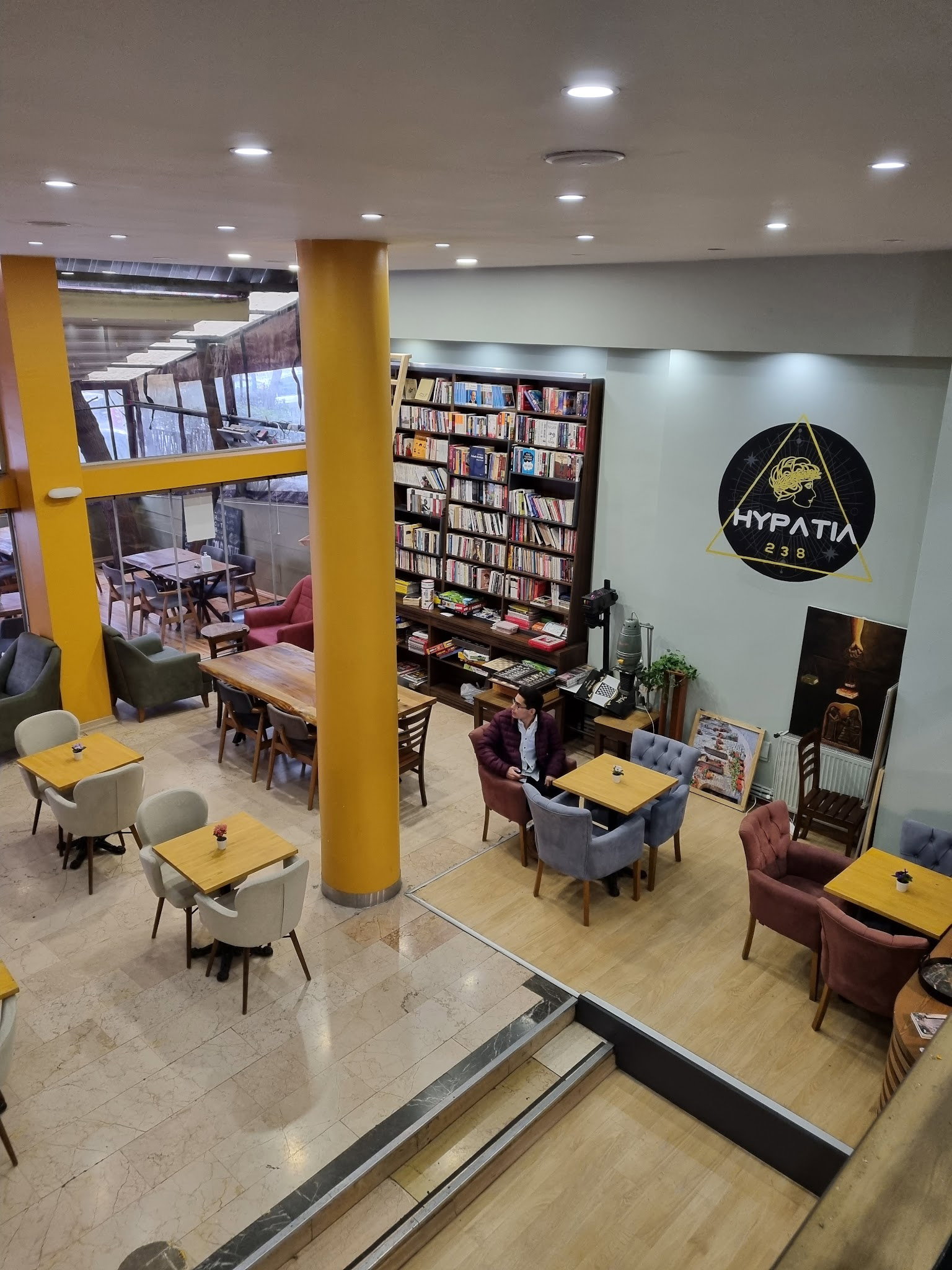 Hypatia Kütüphane Cafe