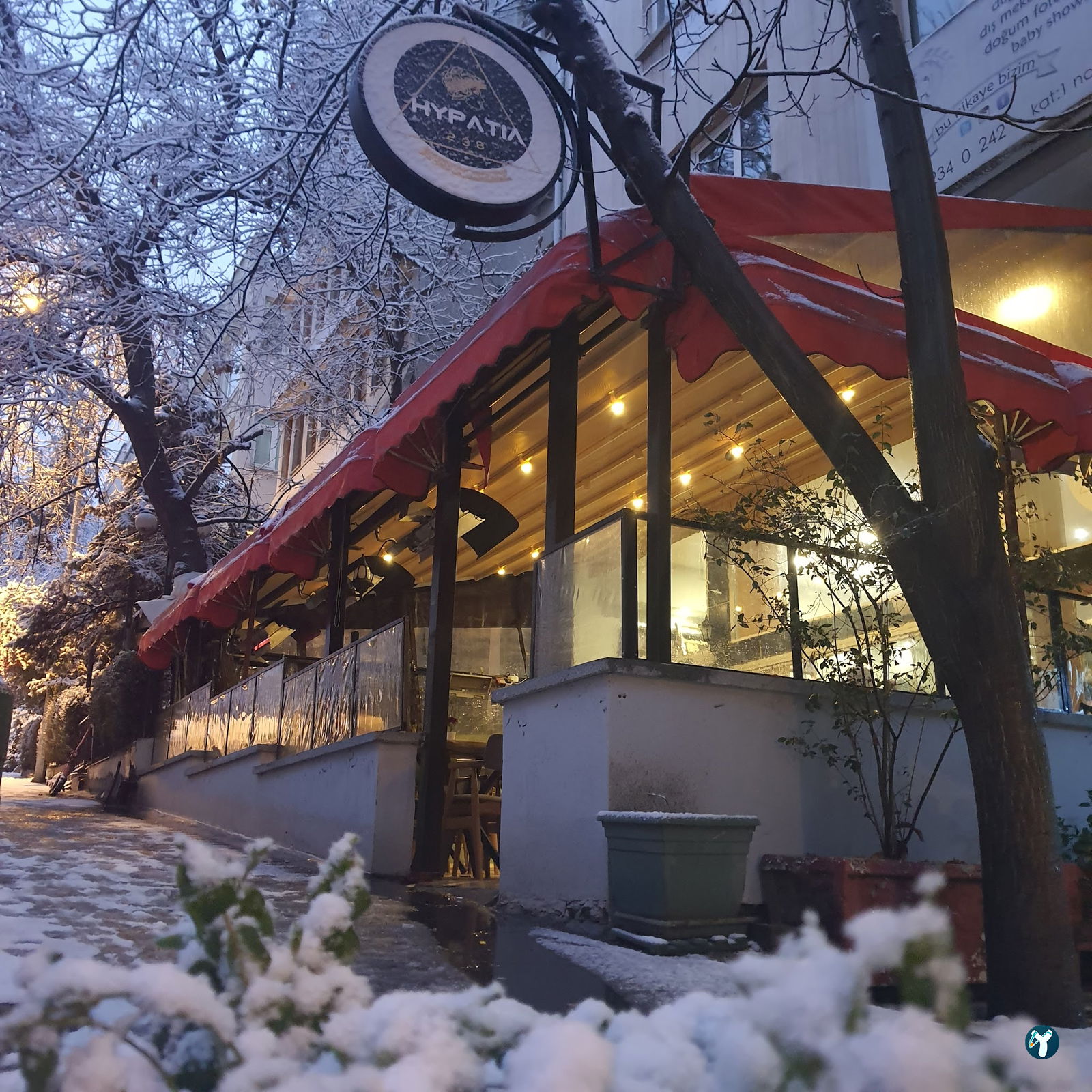 Hypatia Kütüphane Cafe