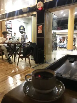 Hypatia Kütüphane Cafe resimleri