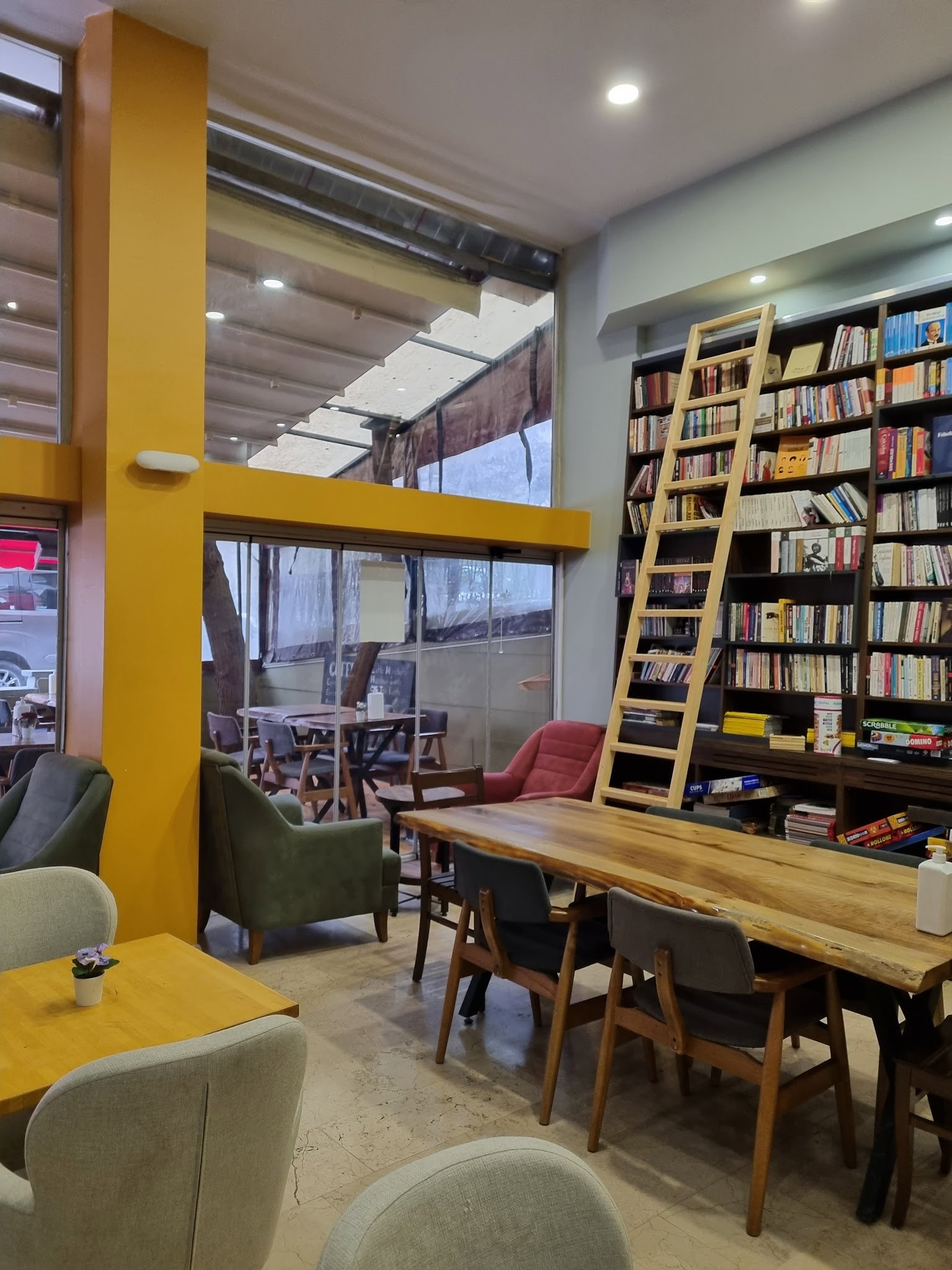 Hypatia Kütüphane Cafe
