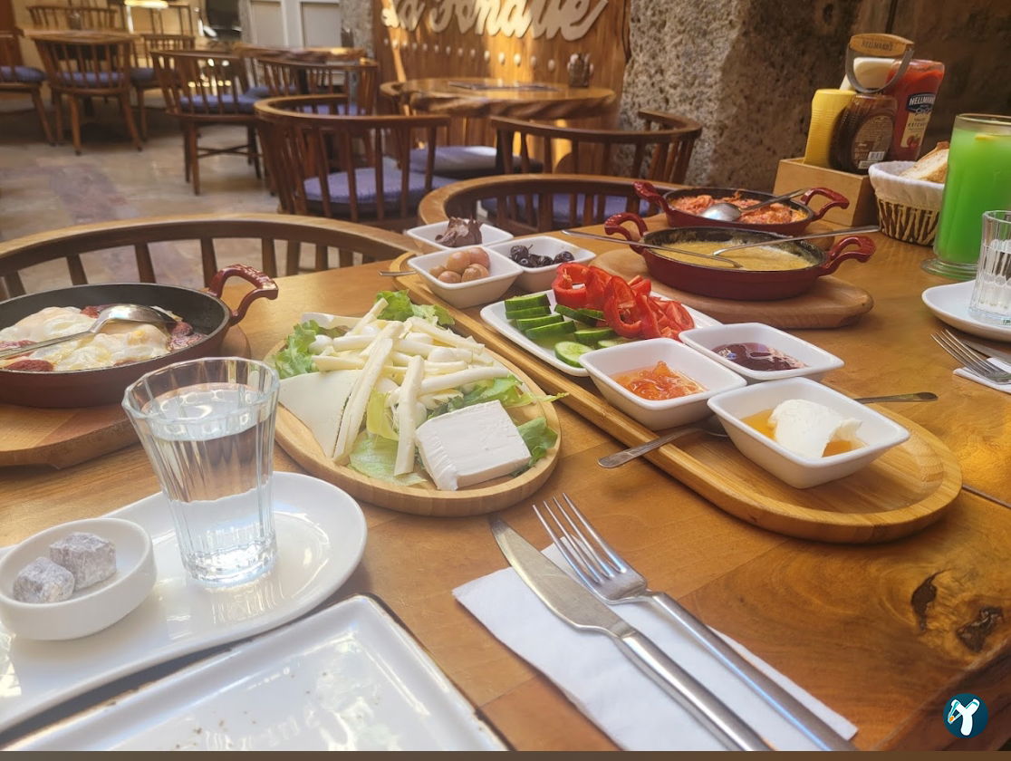 La Fondue Restaurant Cafe