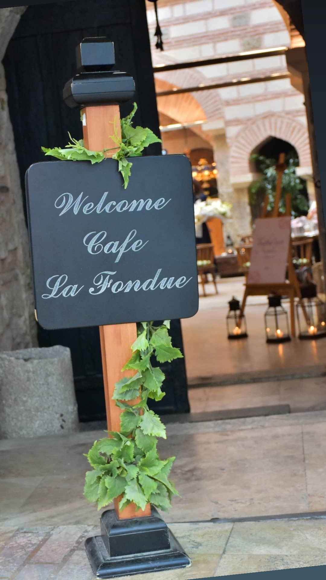 La Fondue Restaurant Cafe