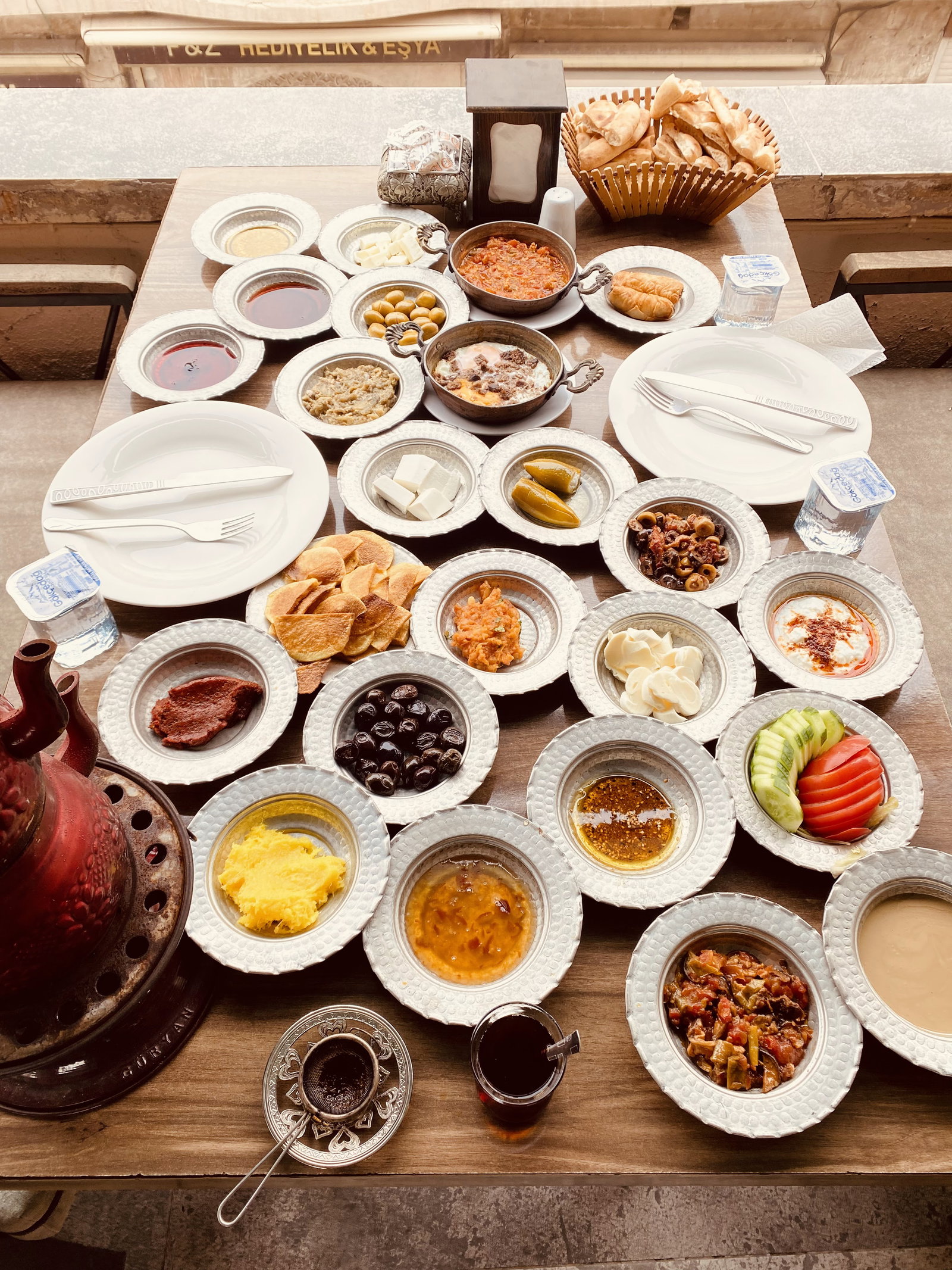 Mardi̇N Keyf-İ Teras Kahvalti Salonu