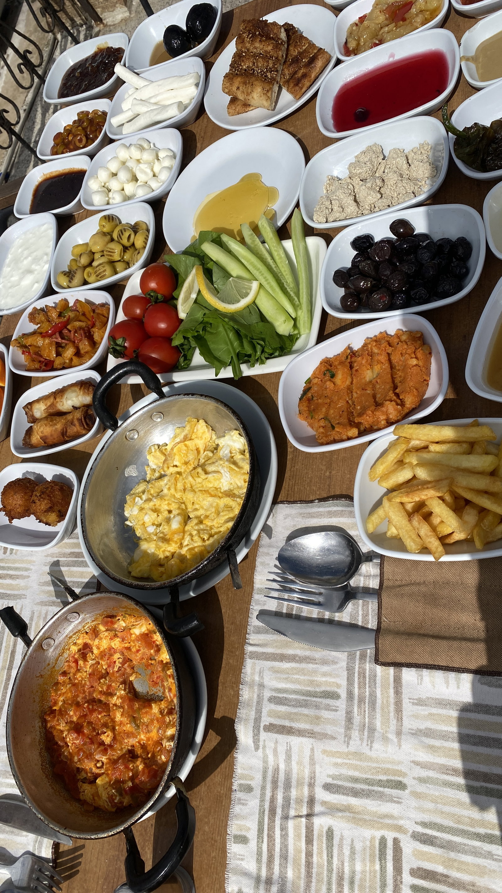 Mardi̇N Keyf-İ Teras Kahvalti Salonu