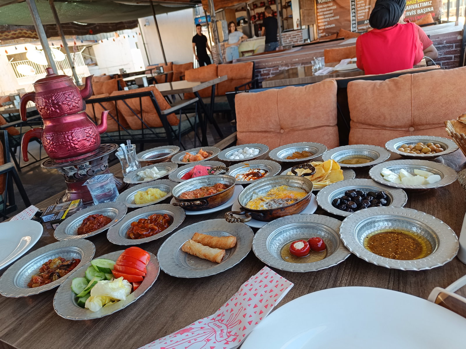 Mardi̇N Keyf-İ Teras Kahvalti Salonu