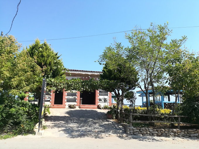 Rokethane Restoran Kafe
