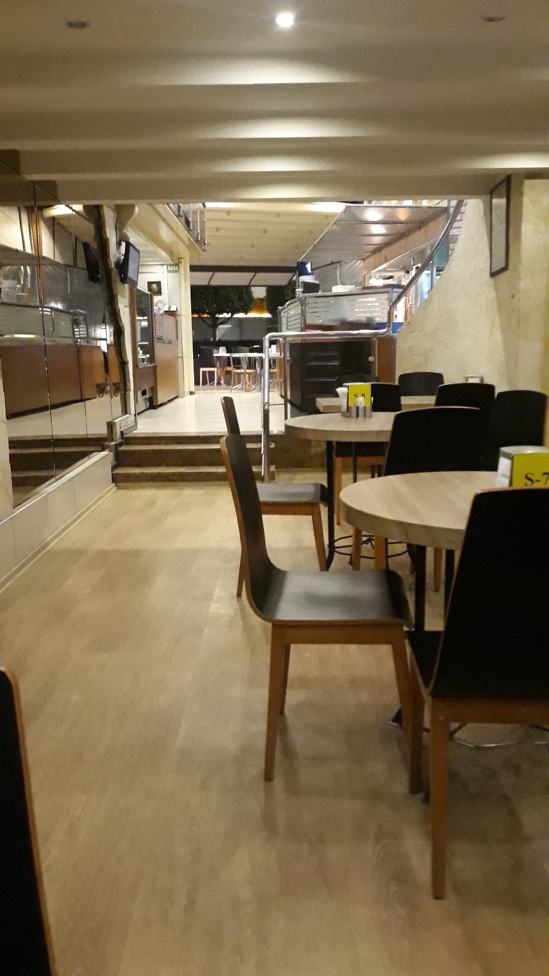 Aristone Cafe Ve Restaurant