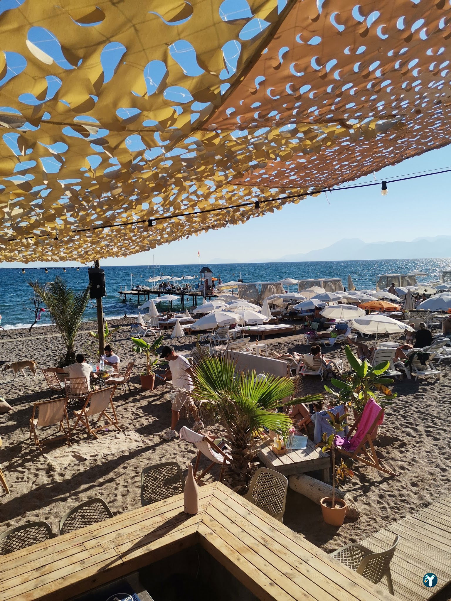 Red & White Beach
