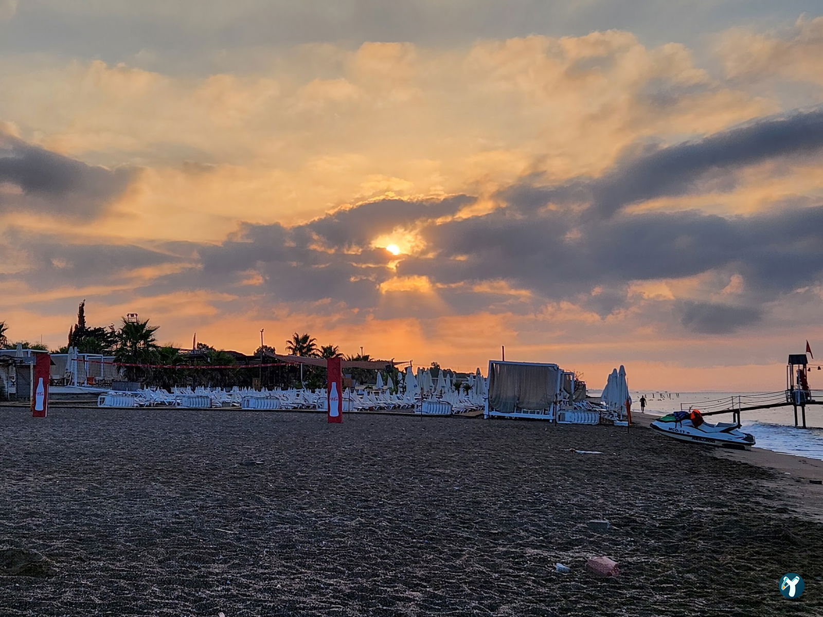 Red & White Beach