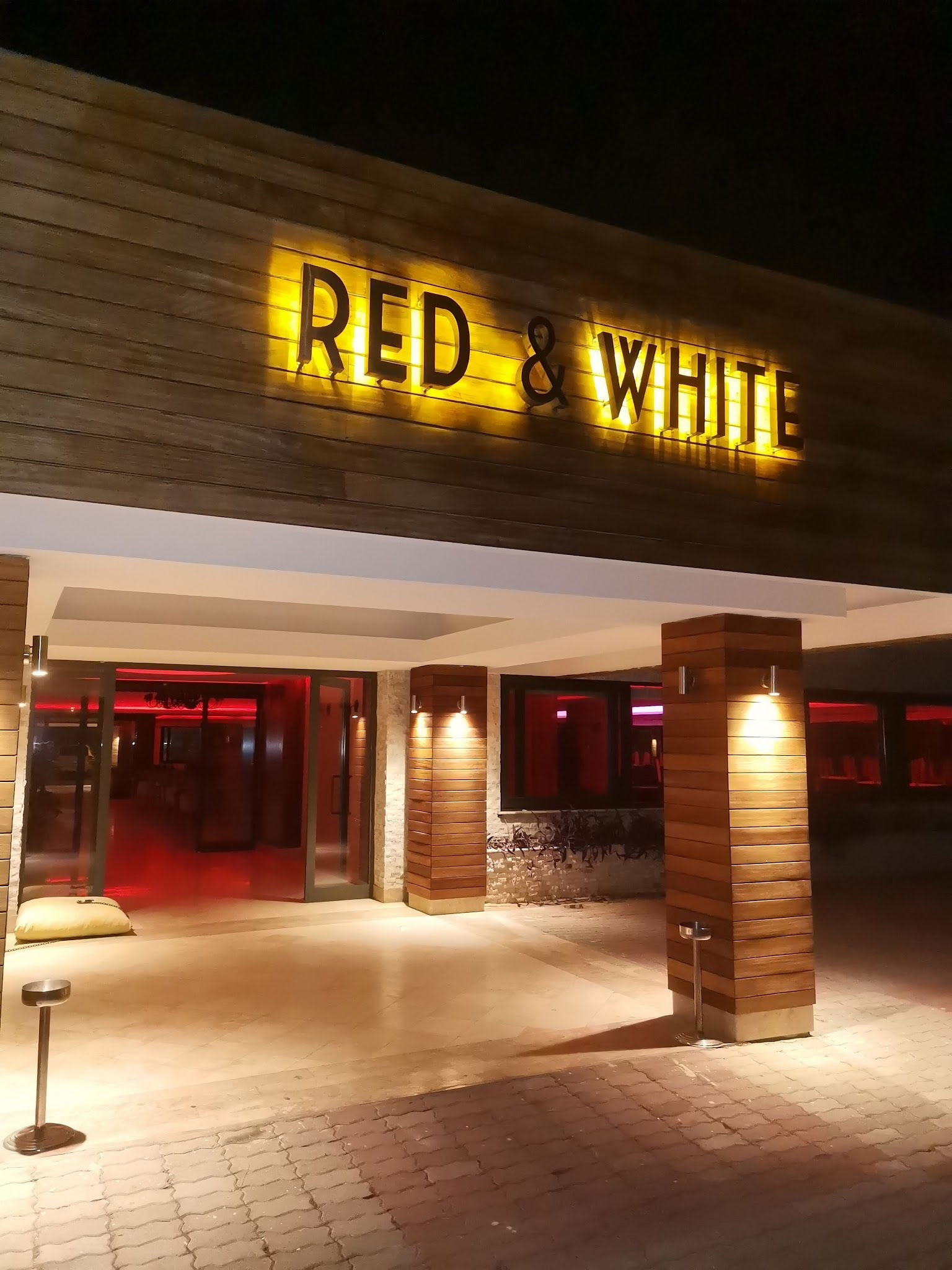 Red & White Beach