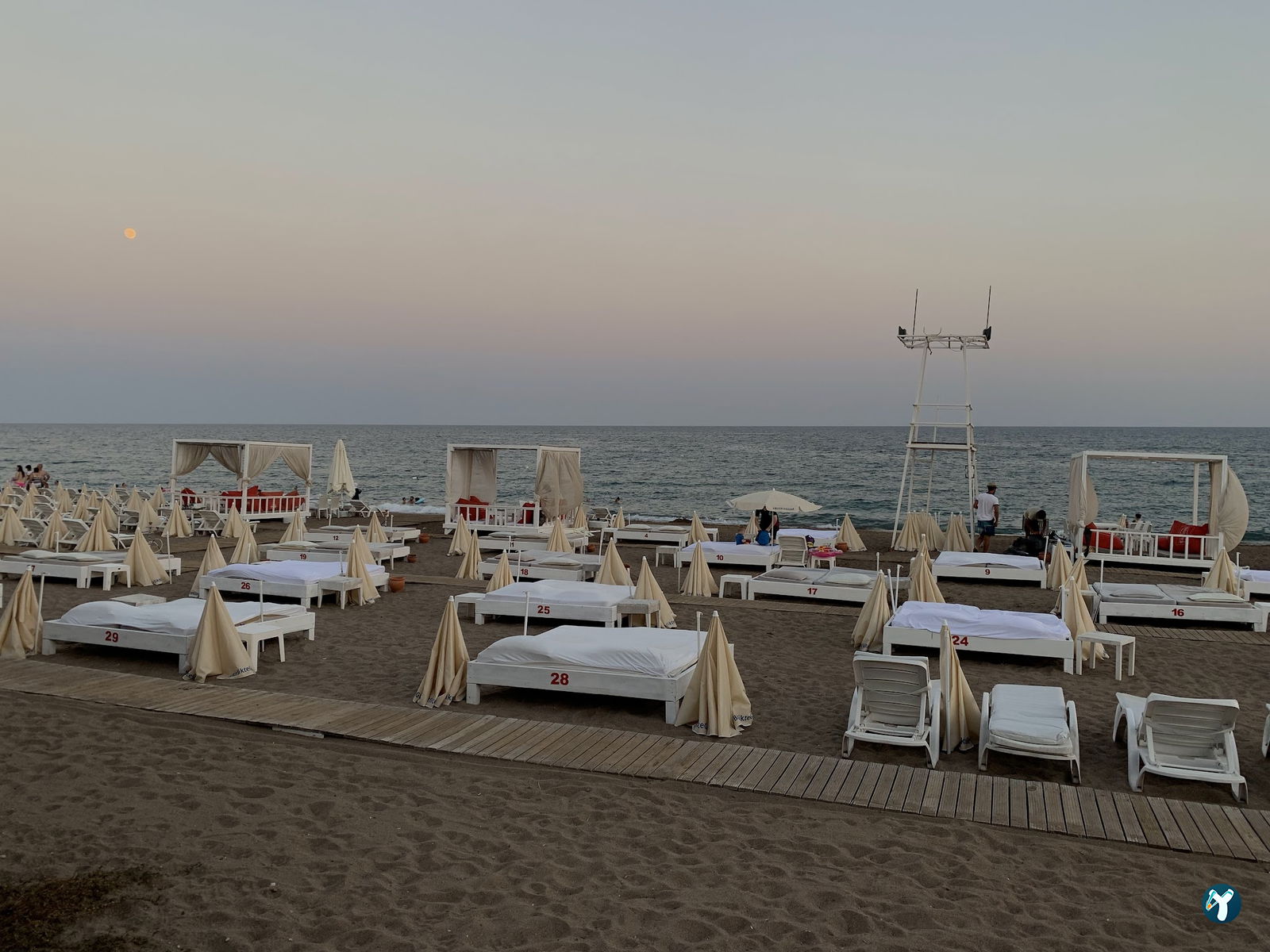 Red & White Beach