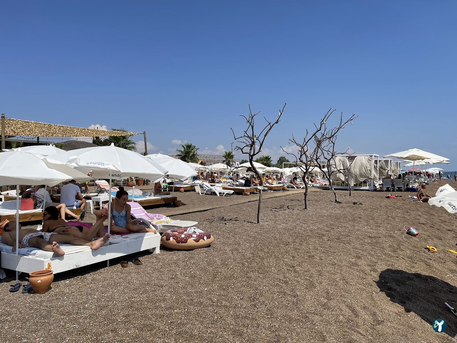 Red & White Beach