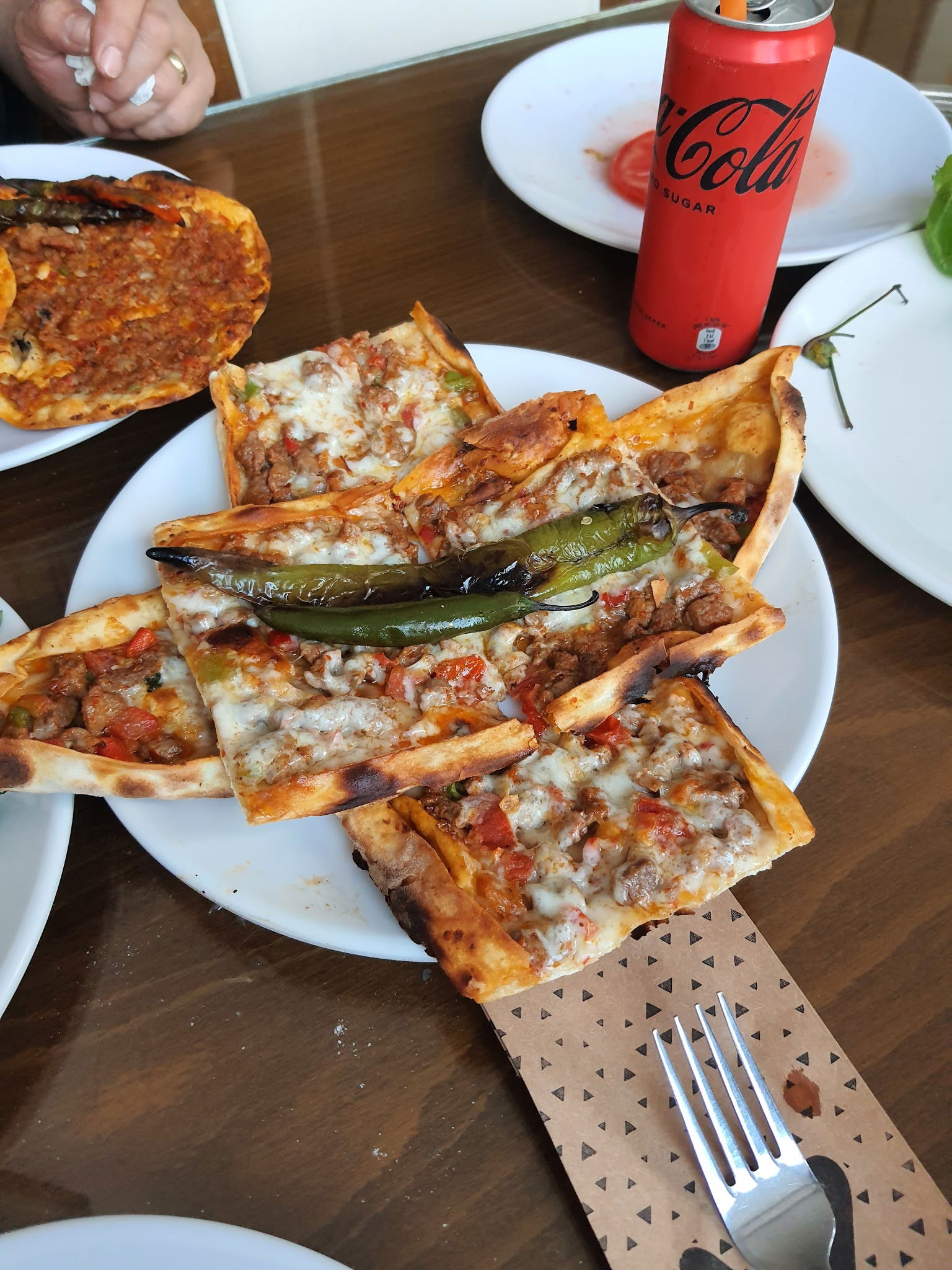 Kardeşler Pide Ve Lahmacun Salonu