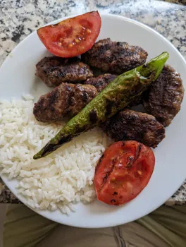 Boğaziçi Köfte Piyaz Salonu resimleri