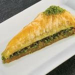 Fıstıklı Havuç Dilimi Baklava (1 kg.)
