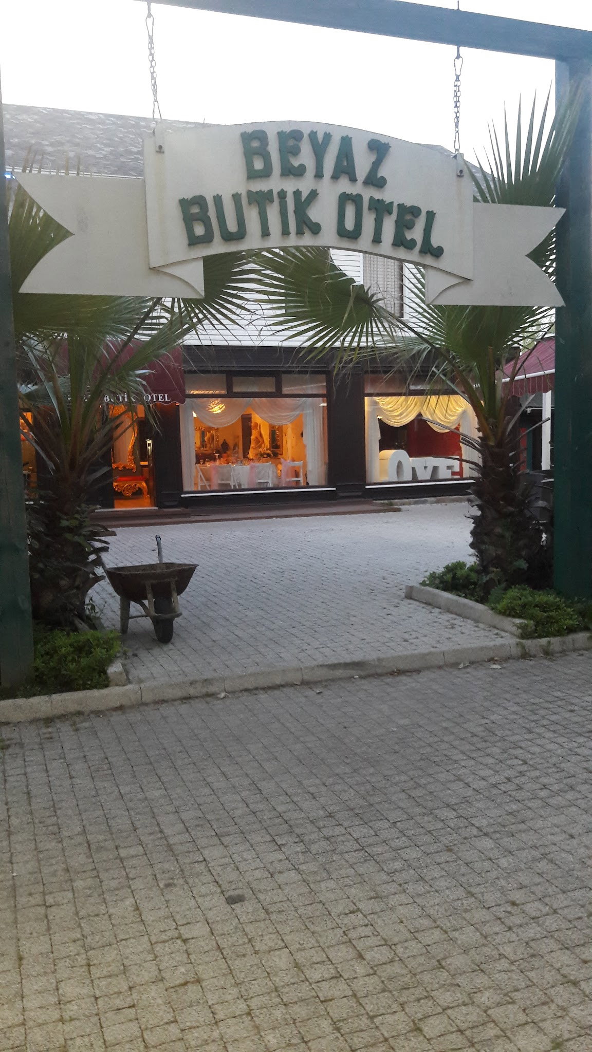 Beyaz Bahçe Restaurant
