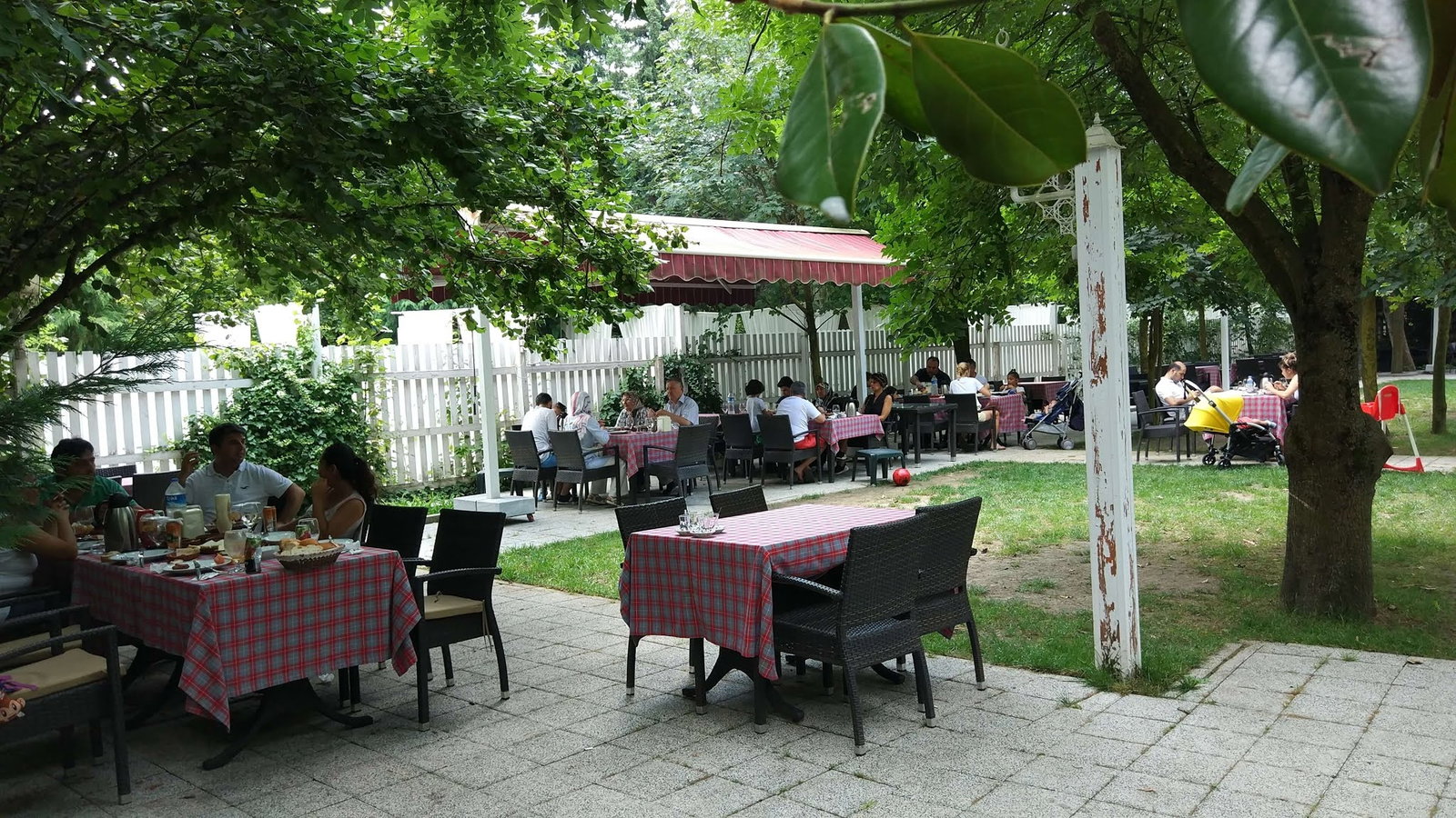 Beyaz Bahçe Restaurant
