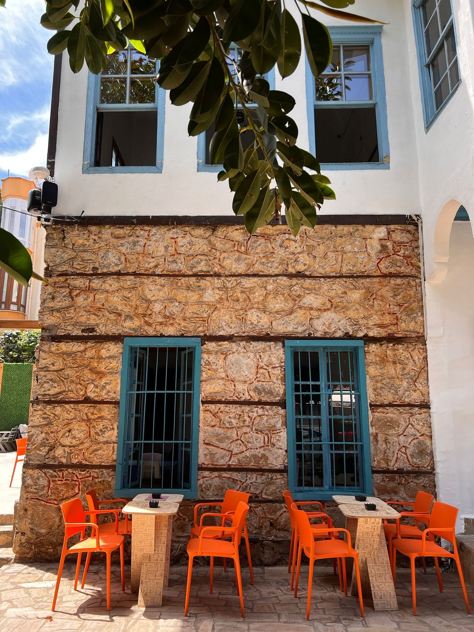 Ms. Neilos Coffees Alanya